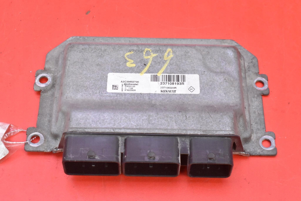 control unit computer of the engine 237108193R DACIA DOKKER 1.6 16V 102 KM 17-21