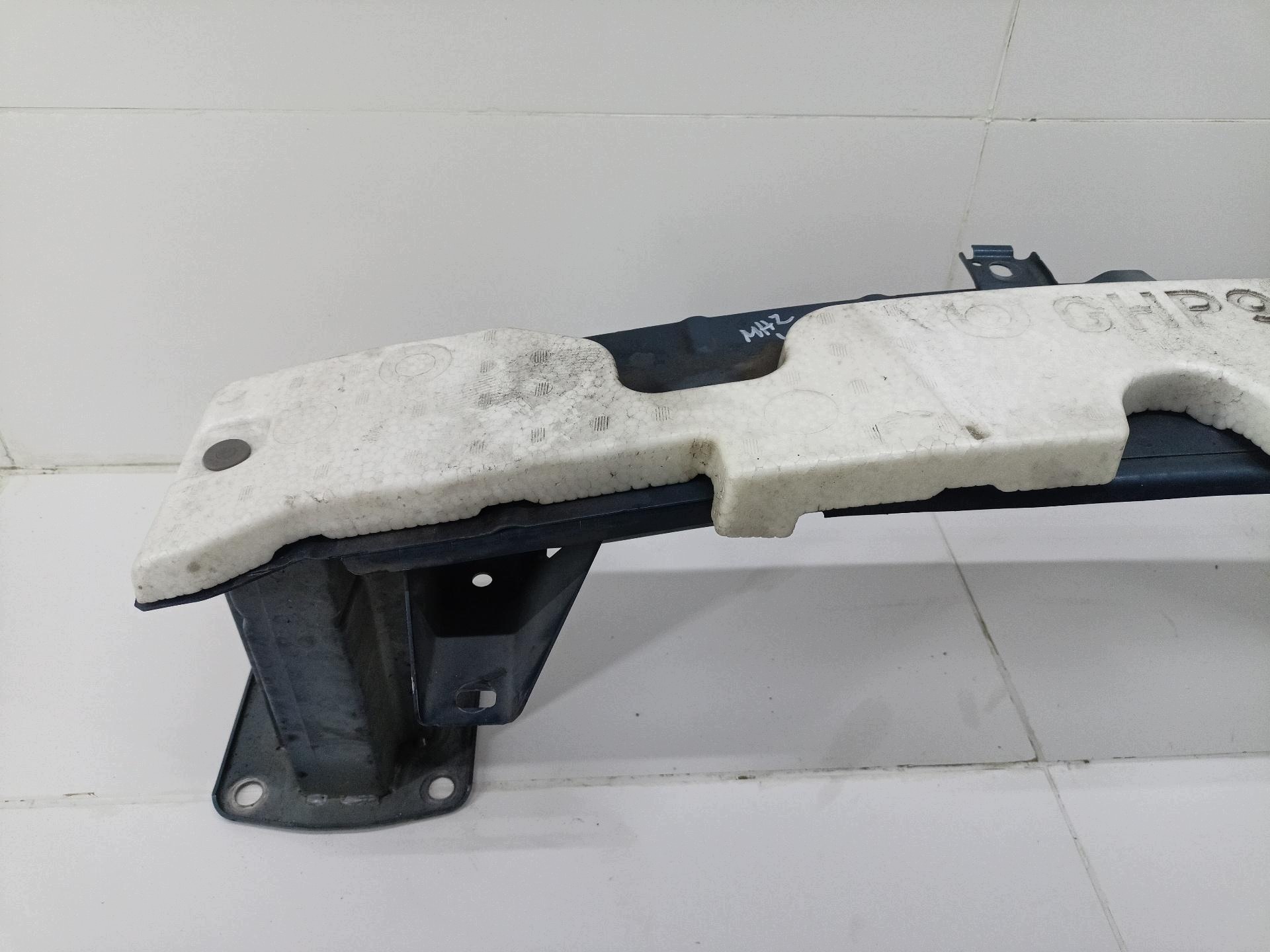 sider pillar of a bumper front Mazda 6 3 2014