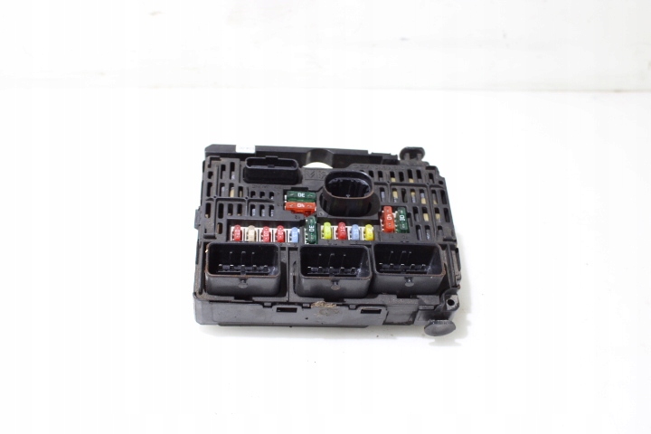 SKRZYNKA BEZPIECZNIKÓW CITROEN C4 I 2.0HDI