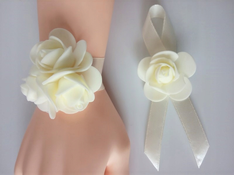 KM25 _AF * Kotylion + przypinka * ślub studniówka Kolor dominujący beżowy