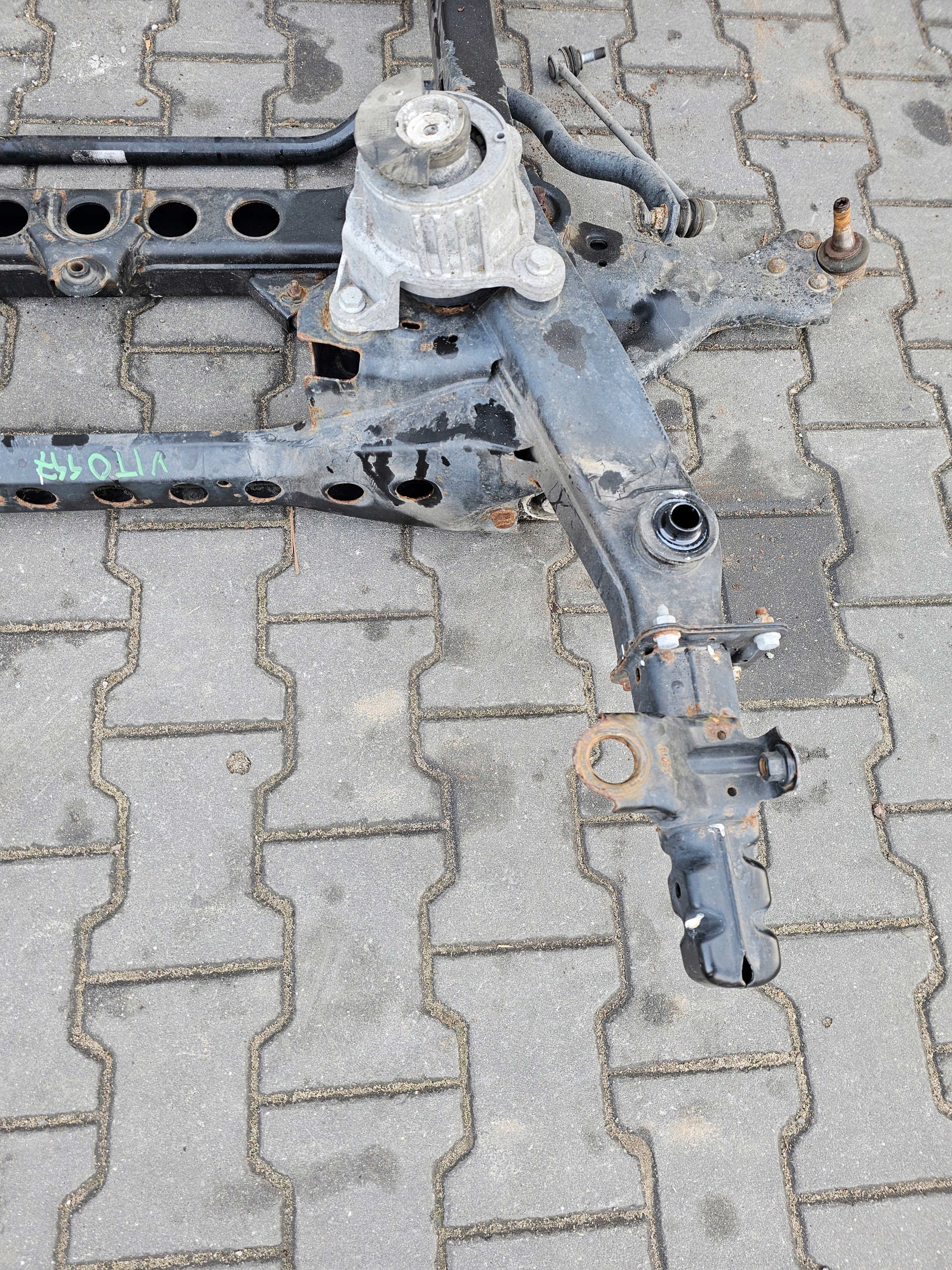 MERCEDES VITO W447 axle beam subframe axle beam front