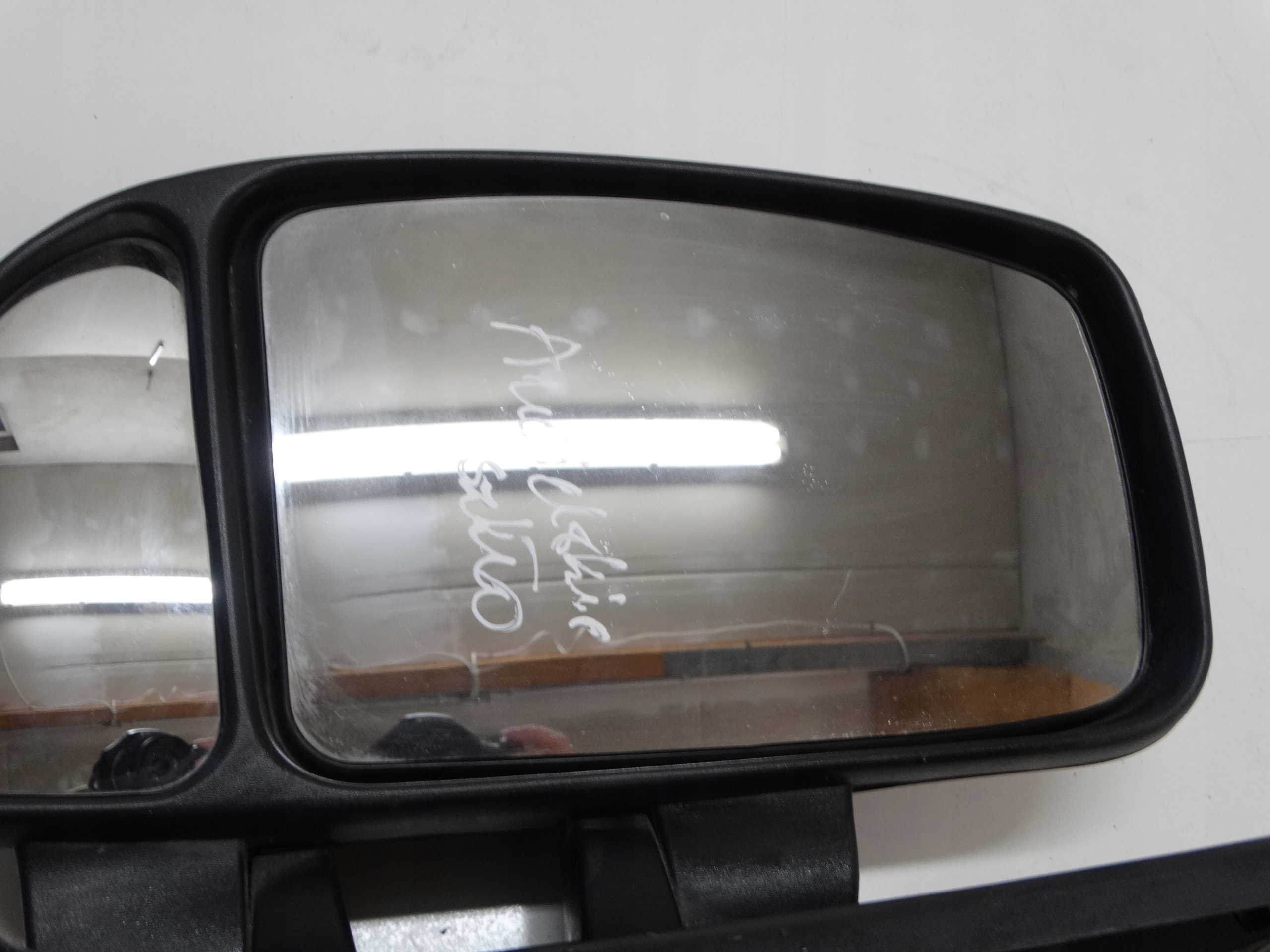 mirror left RENAULT MASTER II E90311060
