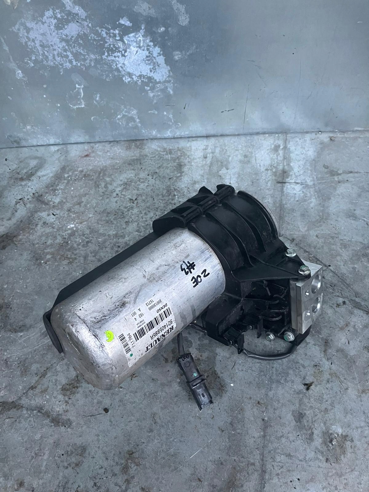 КОНДЕНСАТОРНЫЙ ОСУШИТЕЛЬ ВОЗДУХА ZOE 921405885R