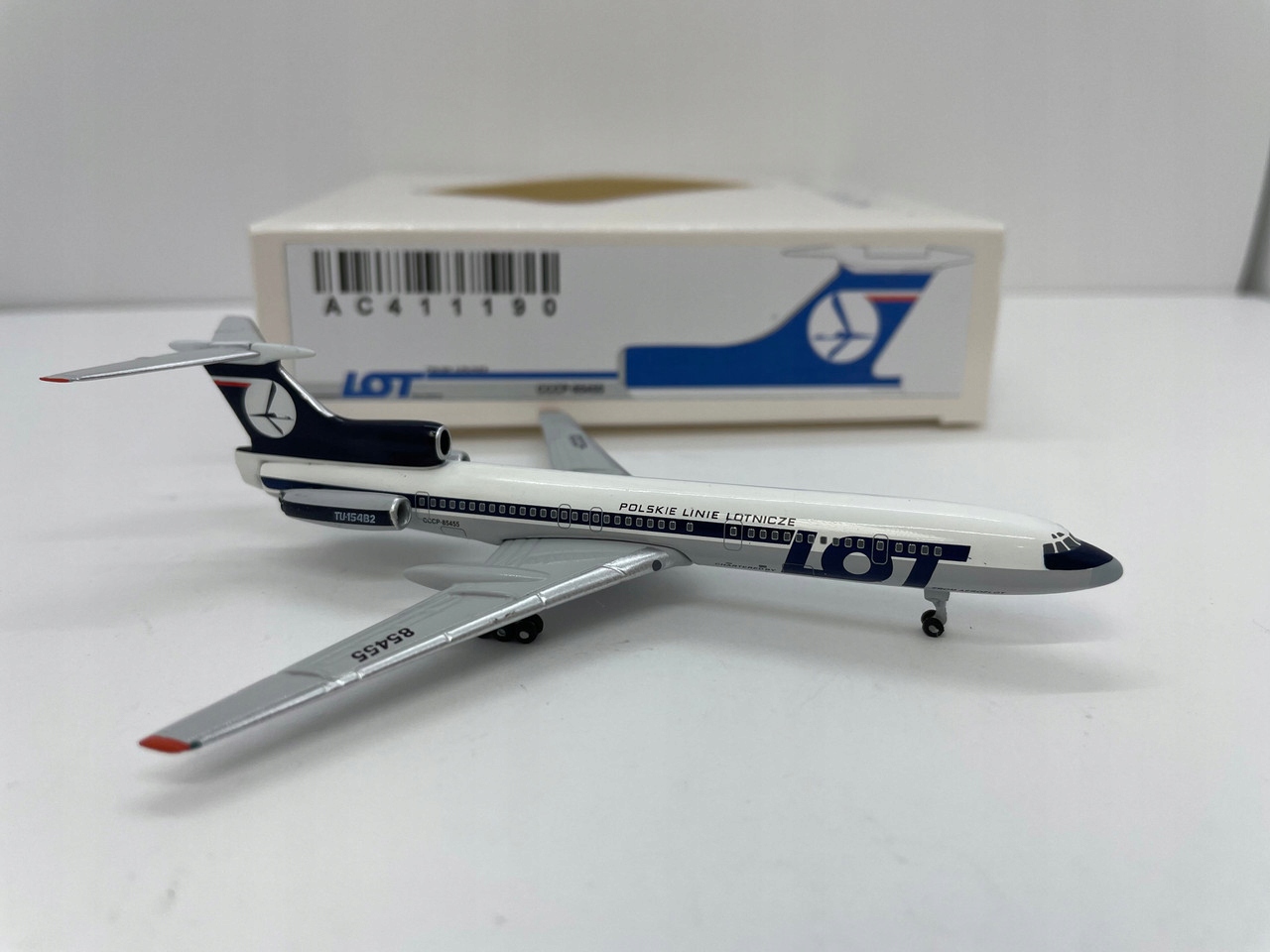 Model letadla Tupolev TU-154-B2 Lot Polish 1:400