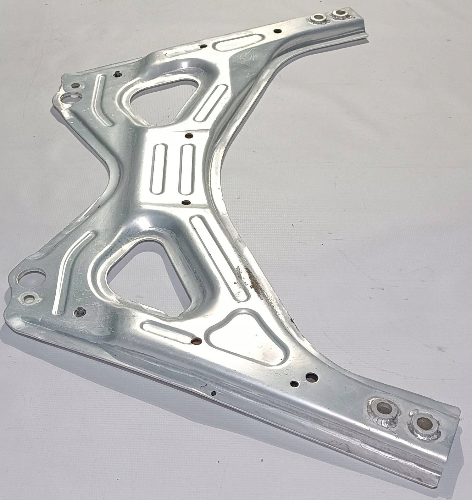 pillar sanek quarter console brace sider Maserati Ghibli 13