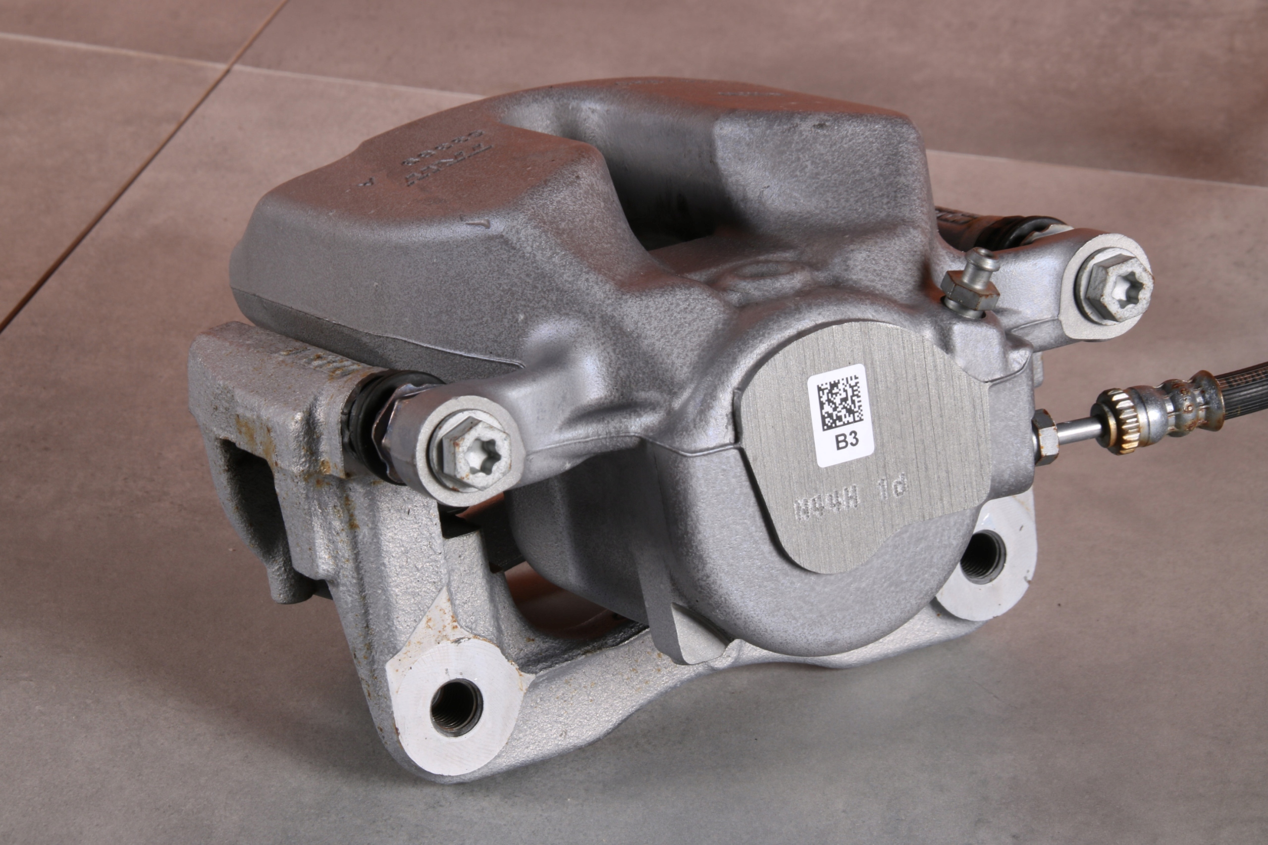 BMW G30 G31 caliper brake left front front 6872799 60/24/330 24 km !!!