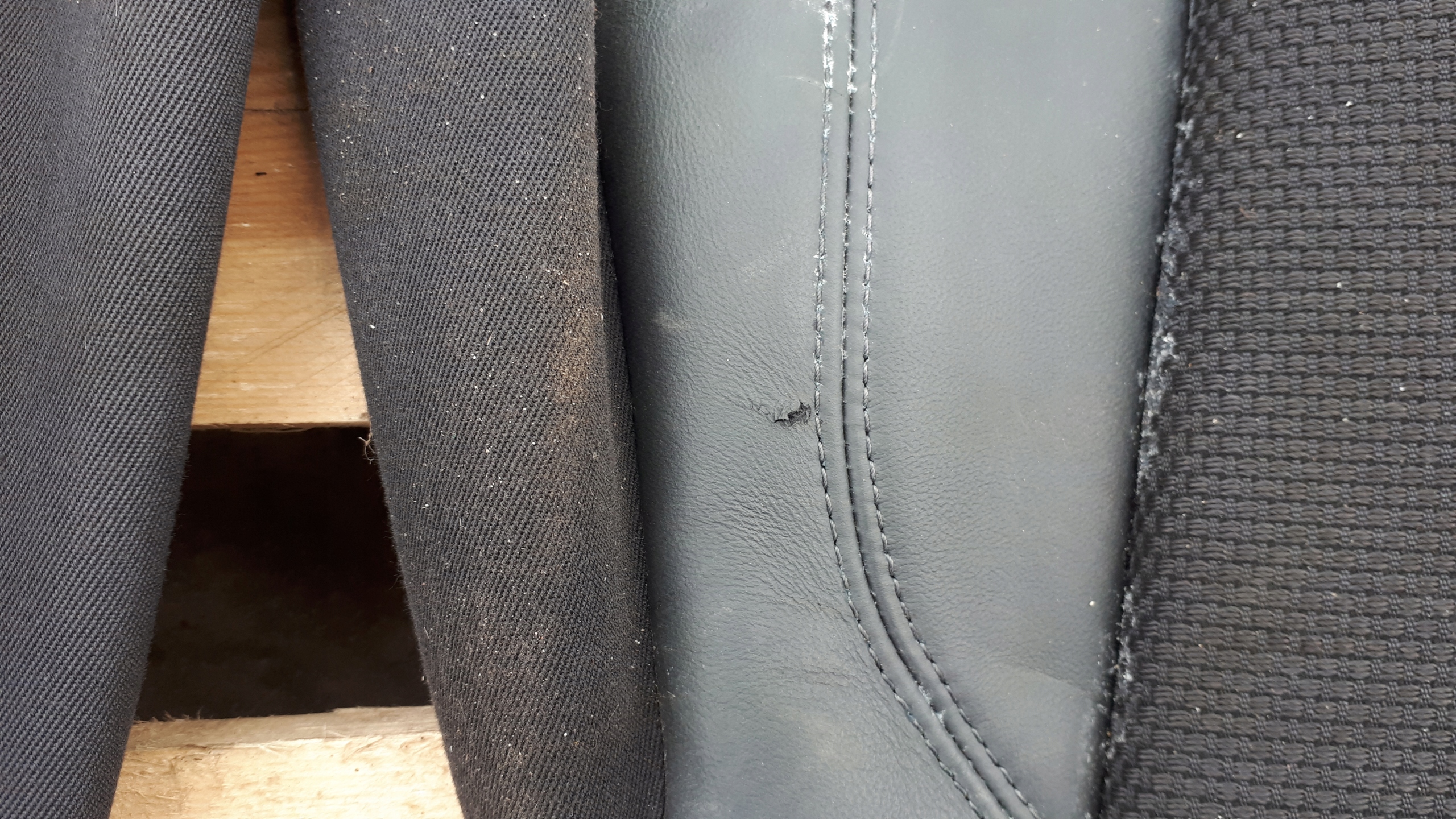 A4 B9 8W seat rear part MATERIAL leather POL SLINE