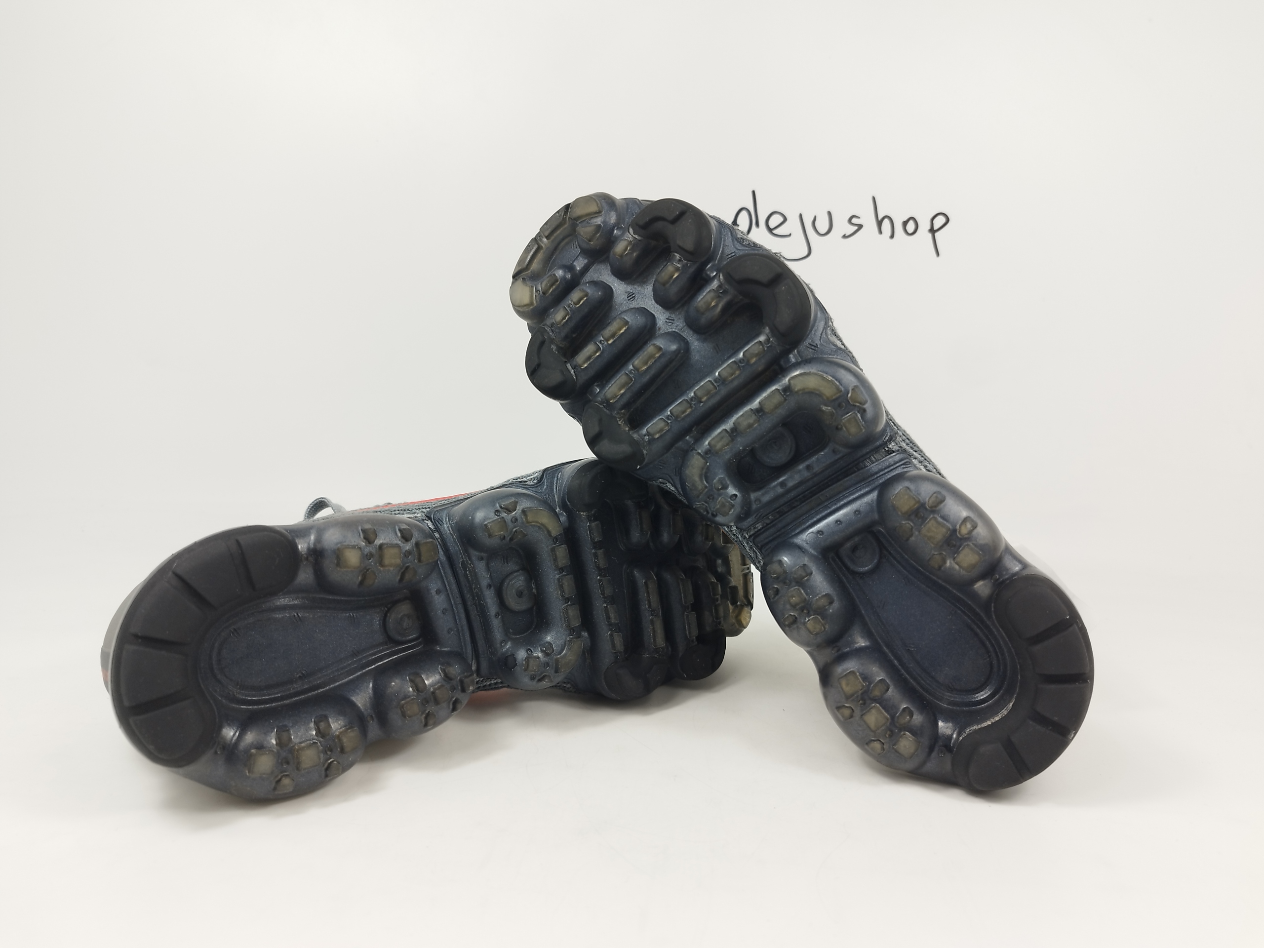 NIKE AIR MAX VAPORMAX FLYKNIT 3 CT1270 001 roz 40 Ocieplenie nie