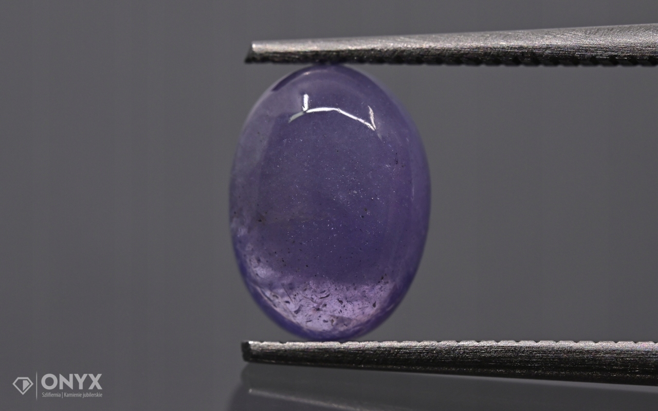 Tanzanit kabošon ovál 8,5x6,5 mm