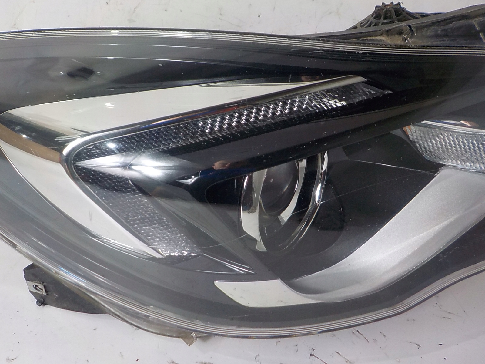 OPEL INSIGNIA A LIFT light right front front UK
