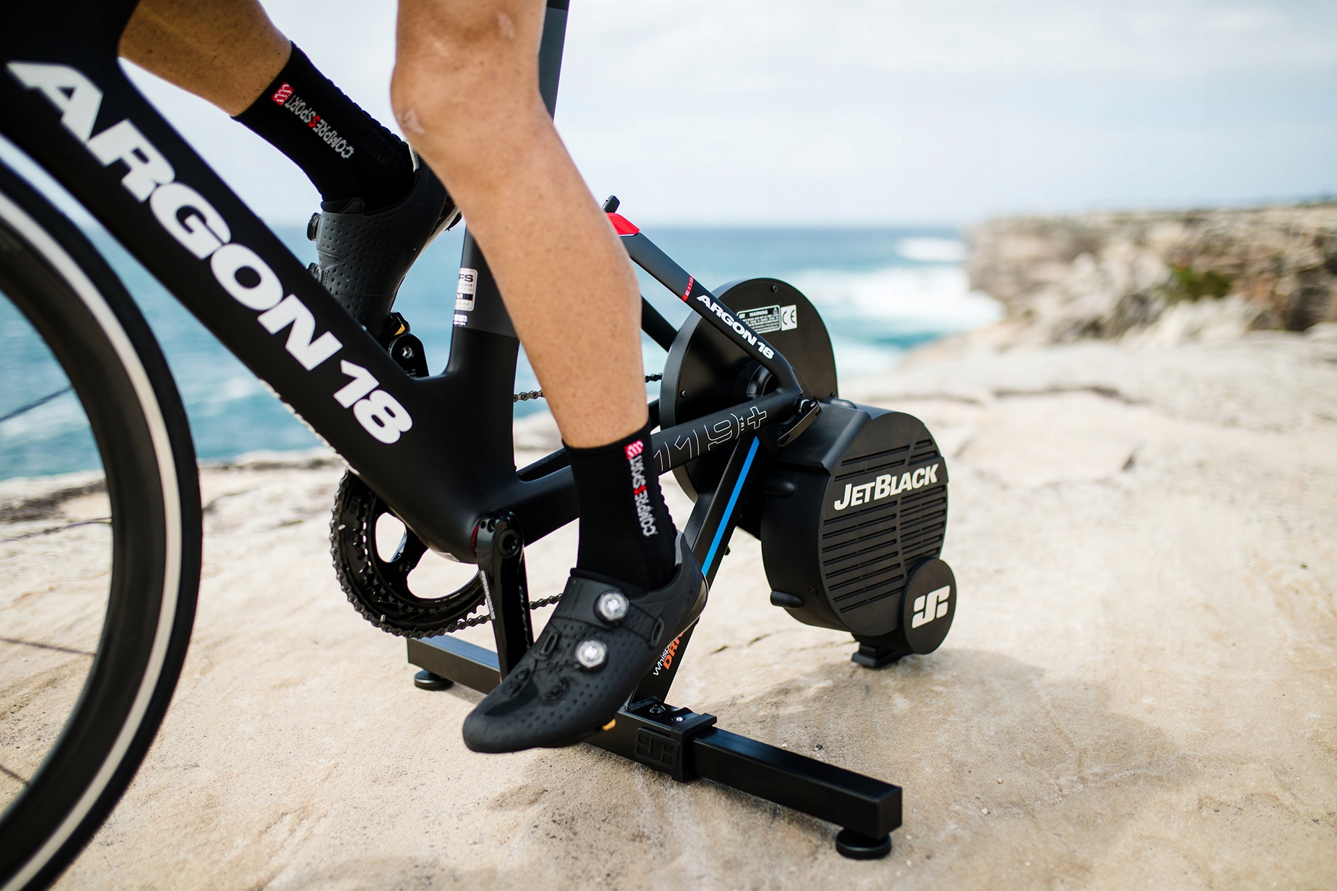 Trenażer bezprzewodowy WhisperDrive Smart Zwift Waga 17 kg