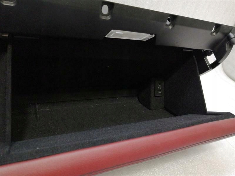 бардачок MASERATI QUATTROPORTE M139 66523200 рулевое колесо правая