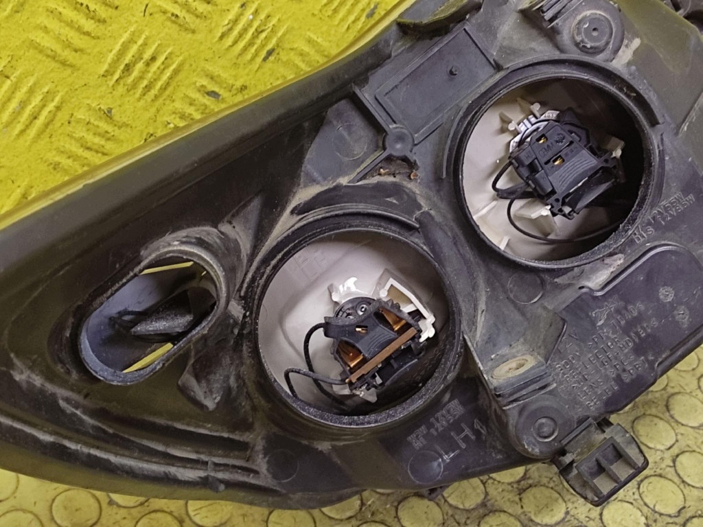 FORD FOCUS MK2 REFLEKTOR light left front 8M5113101AA