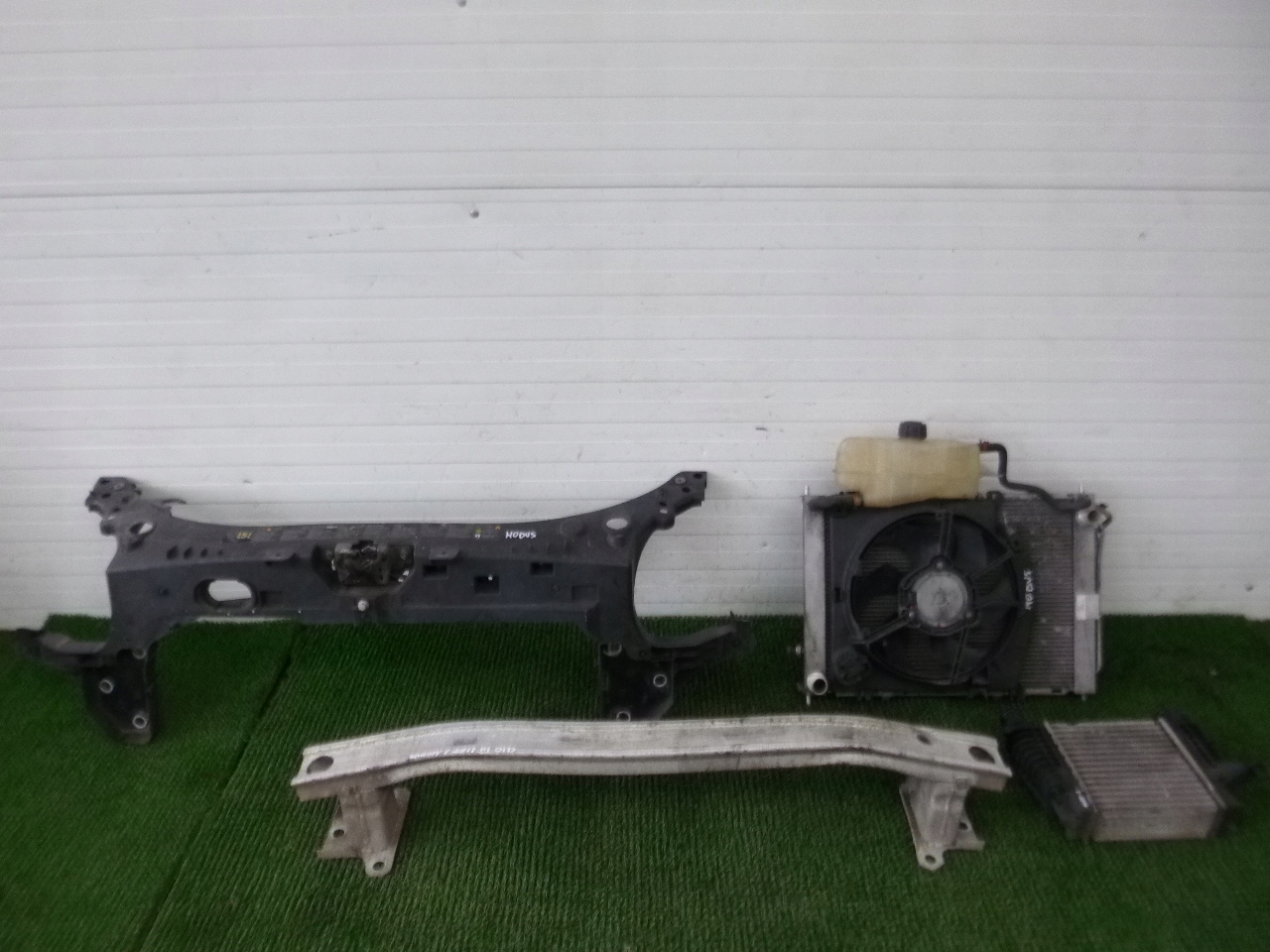 MODUS LIFT 08- 1.5 DCI PAS PRZEDNI BELKA CHŁODNICE