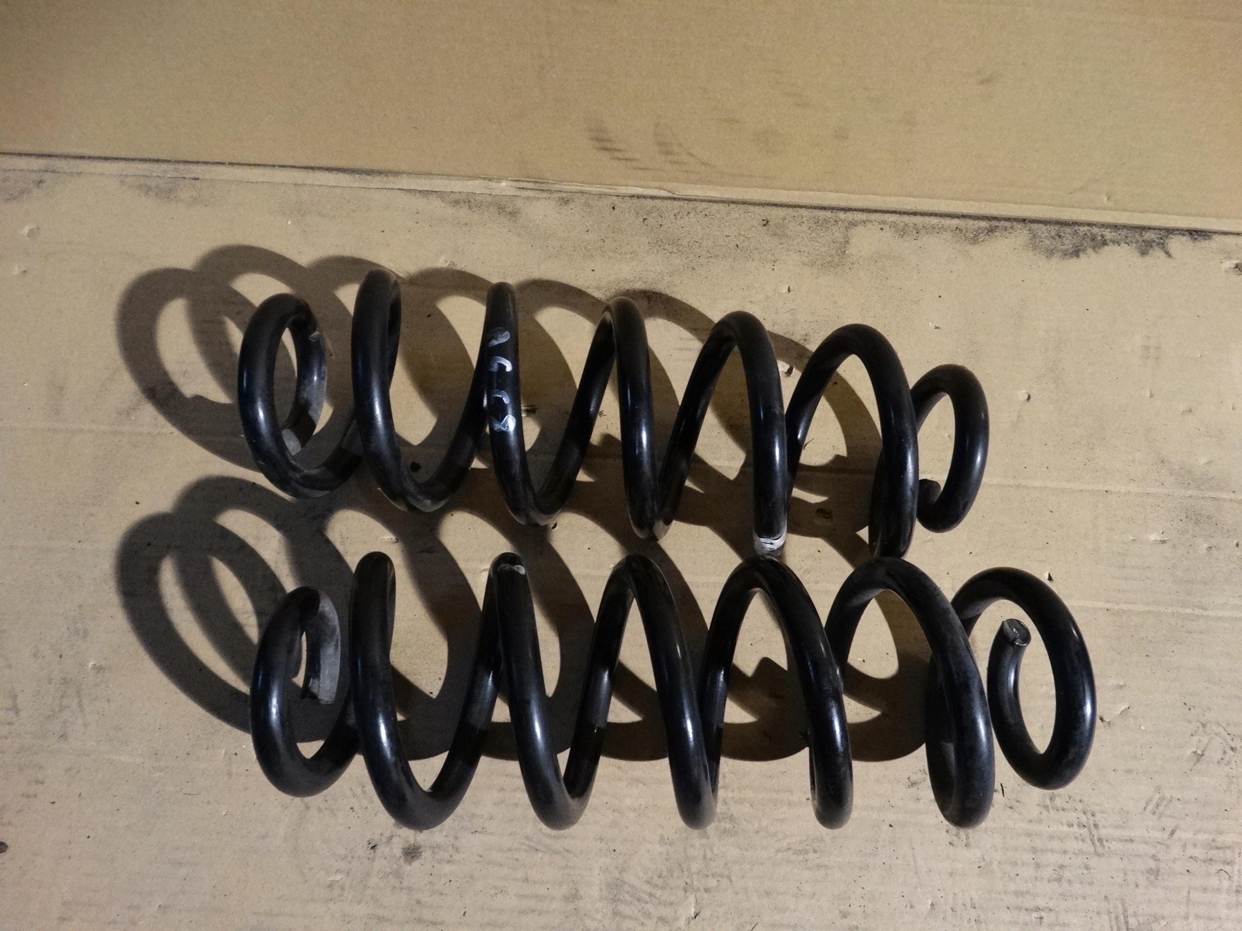 IDEALNE MOLLE POSTERIORE AUDI A6 C8 1