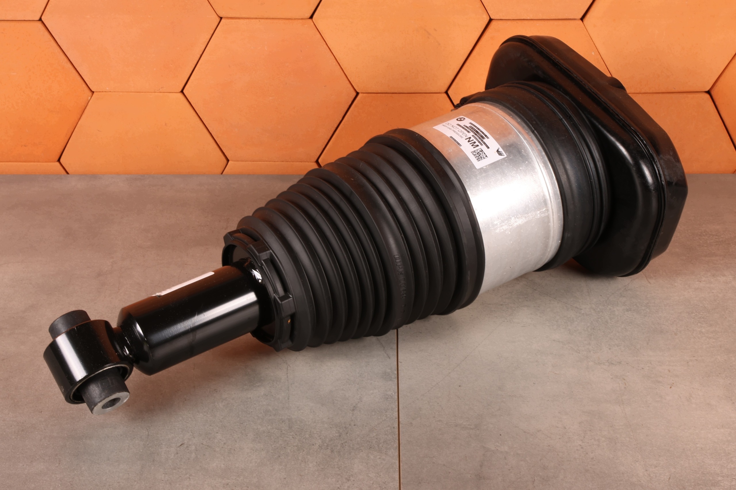 BMW i4 G26 eDrive35 eDrive40 shock absorber pneumatic right rear 5A5BE16