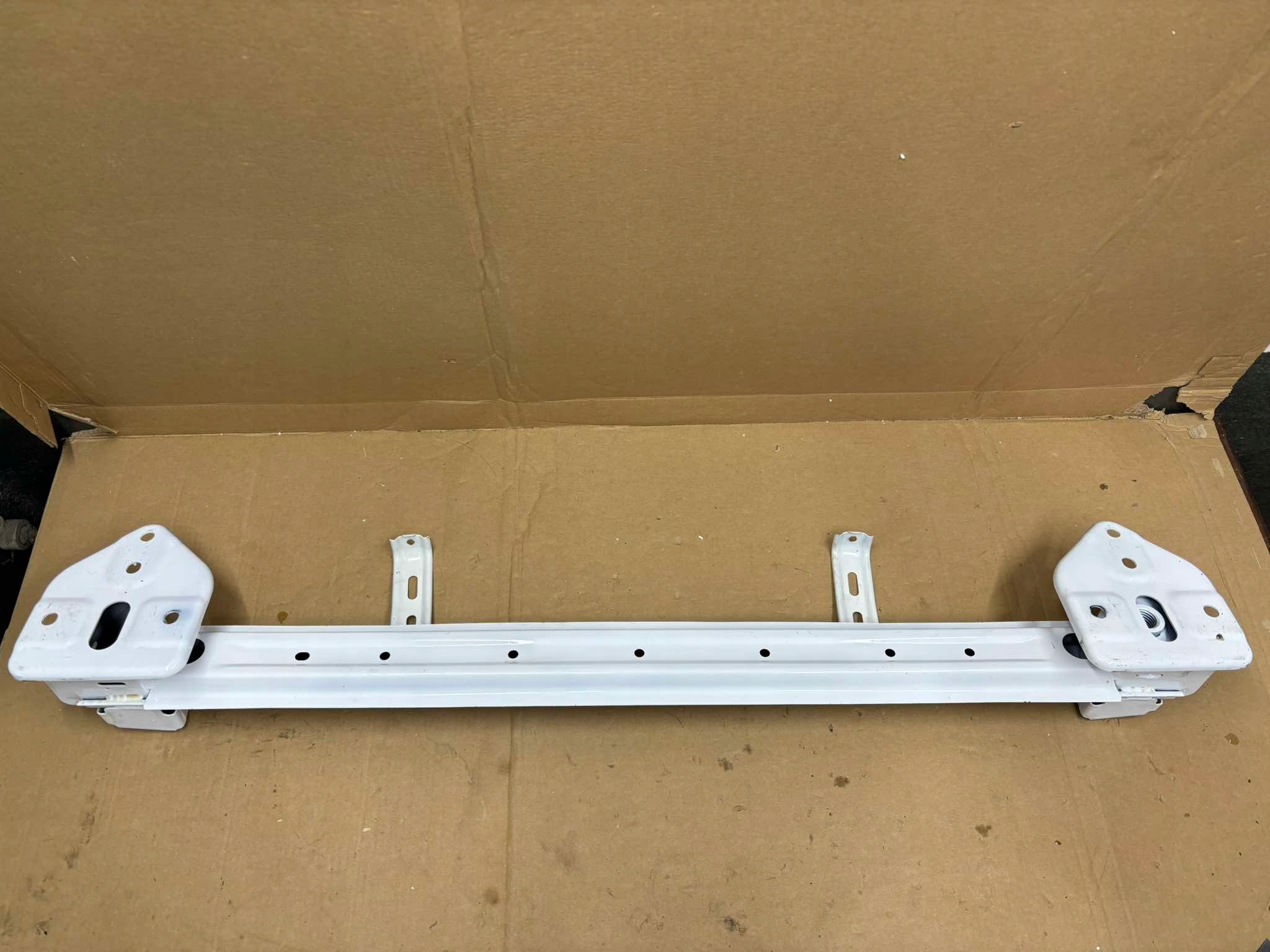RINFORZO PARAURTI Traversa posteriore MITSUBISHI ECLIPSE CROSS