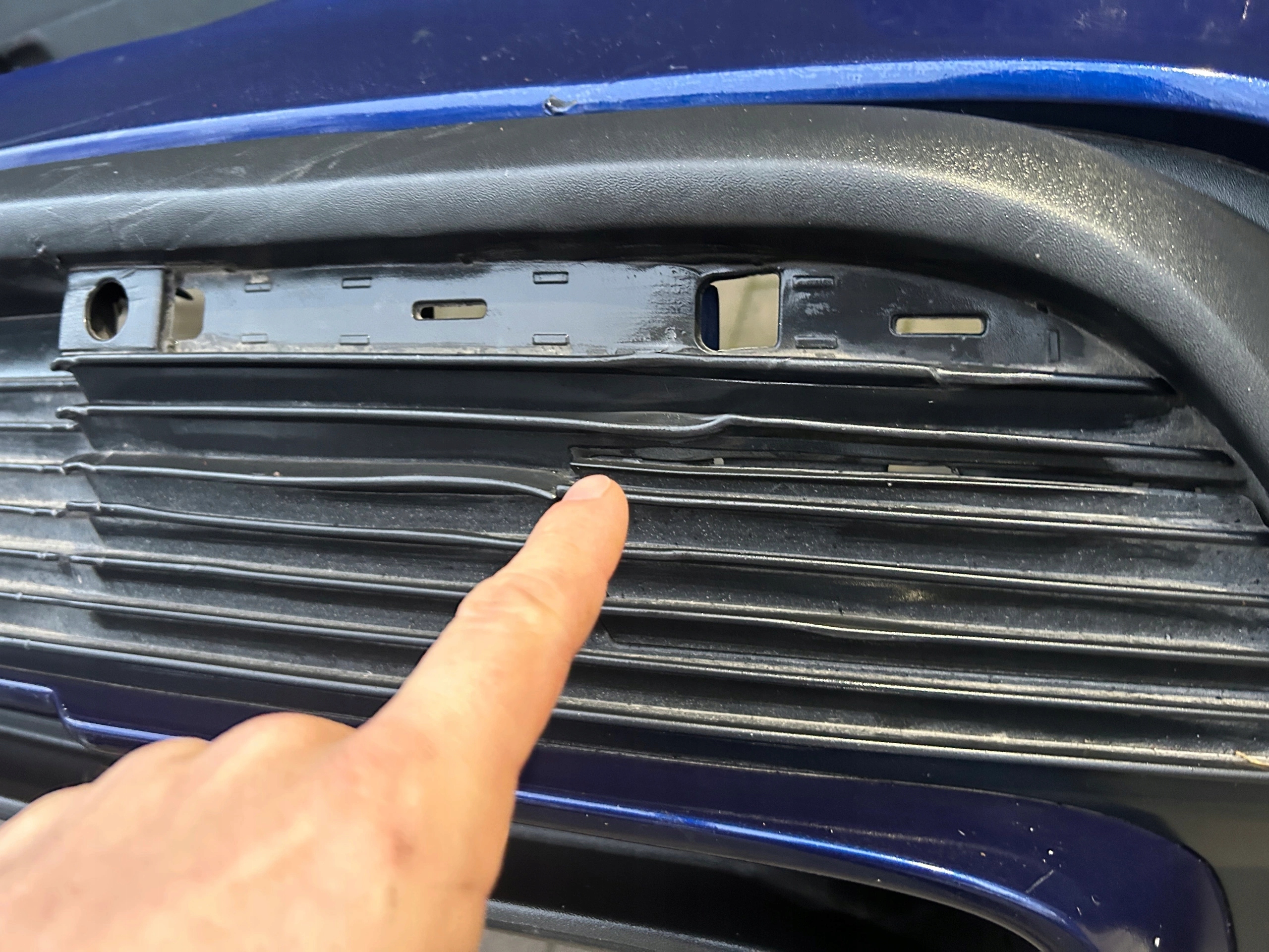PORSCHE TAYCAN TURBO STOSSSTANGE HECK 9J1807421