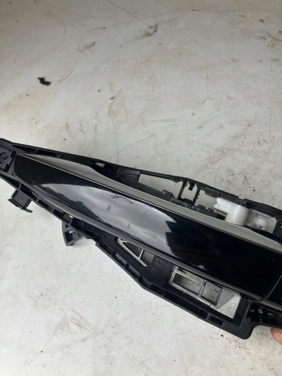 handle left rear part CITROEN C4 PICASSO II CHROM black