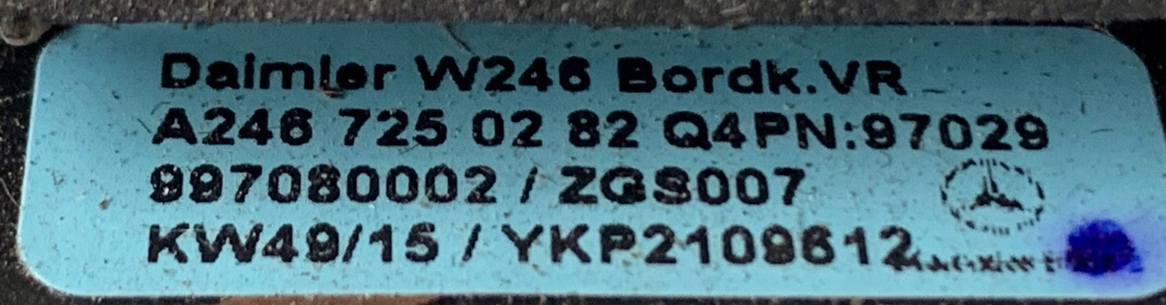 moulding dust right front MERCEDES B 246 A2467250282