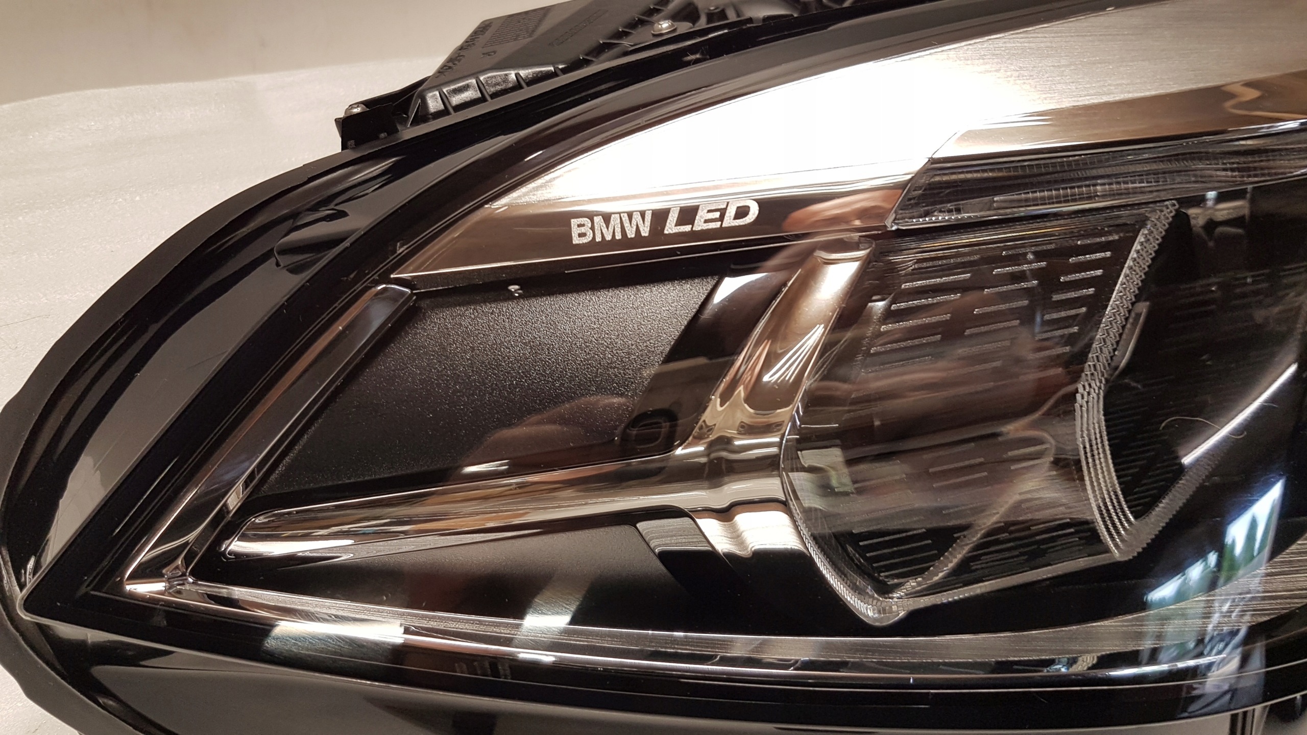 far prednja desna BMW F40 FULL LED ADAPTIVE 9482812