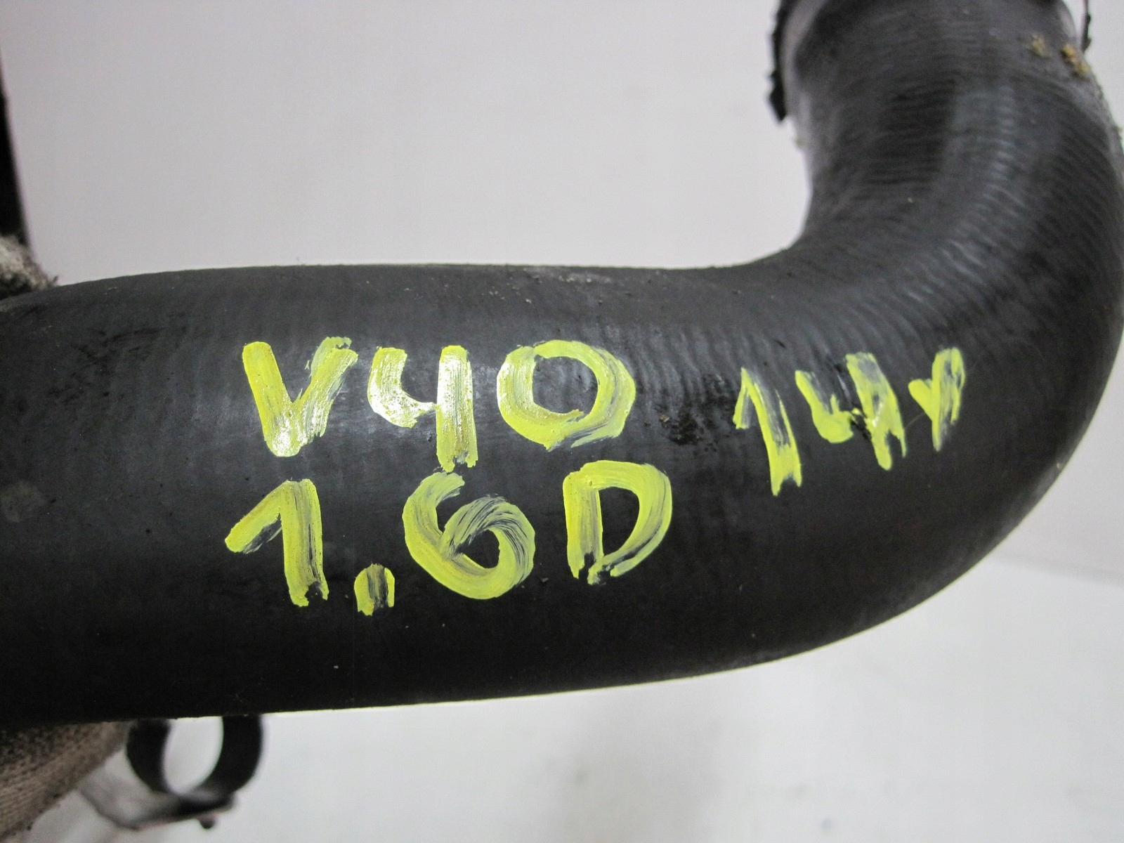 pipe hose VOLVO V40 1,6D 14R