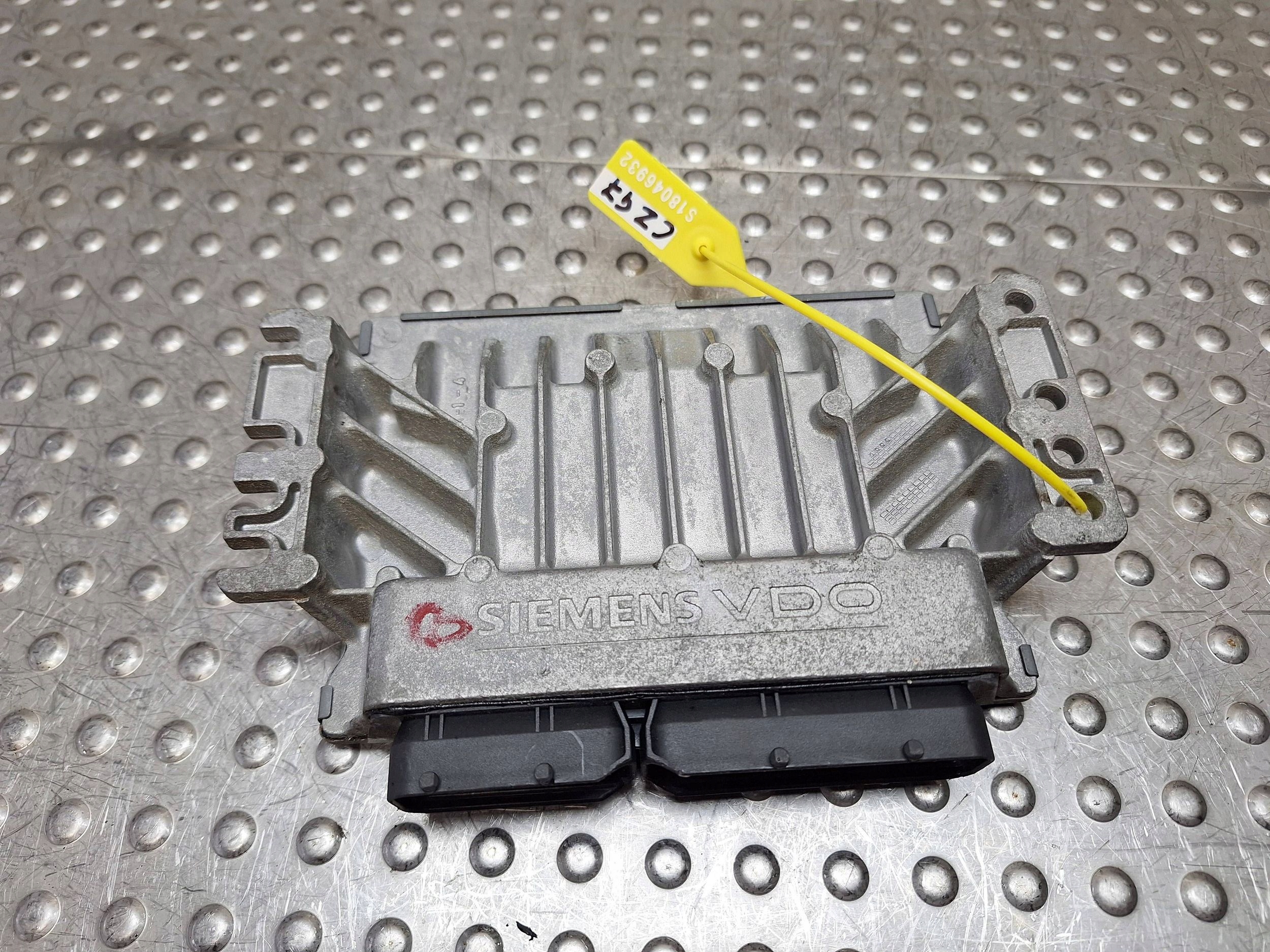computer control unit of the engine 7557395 MINI R50 R52 R53 1.6 16V