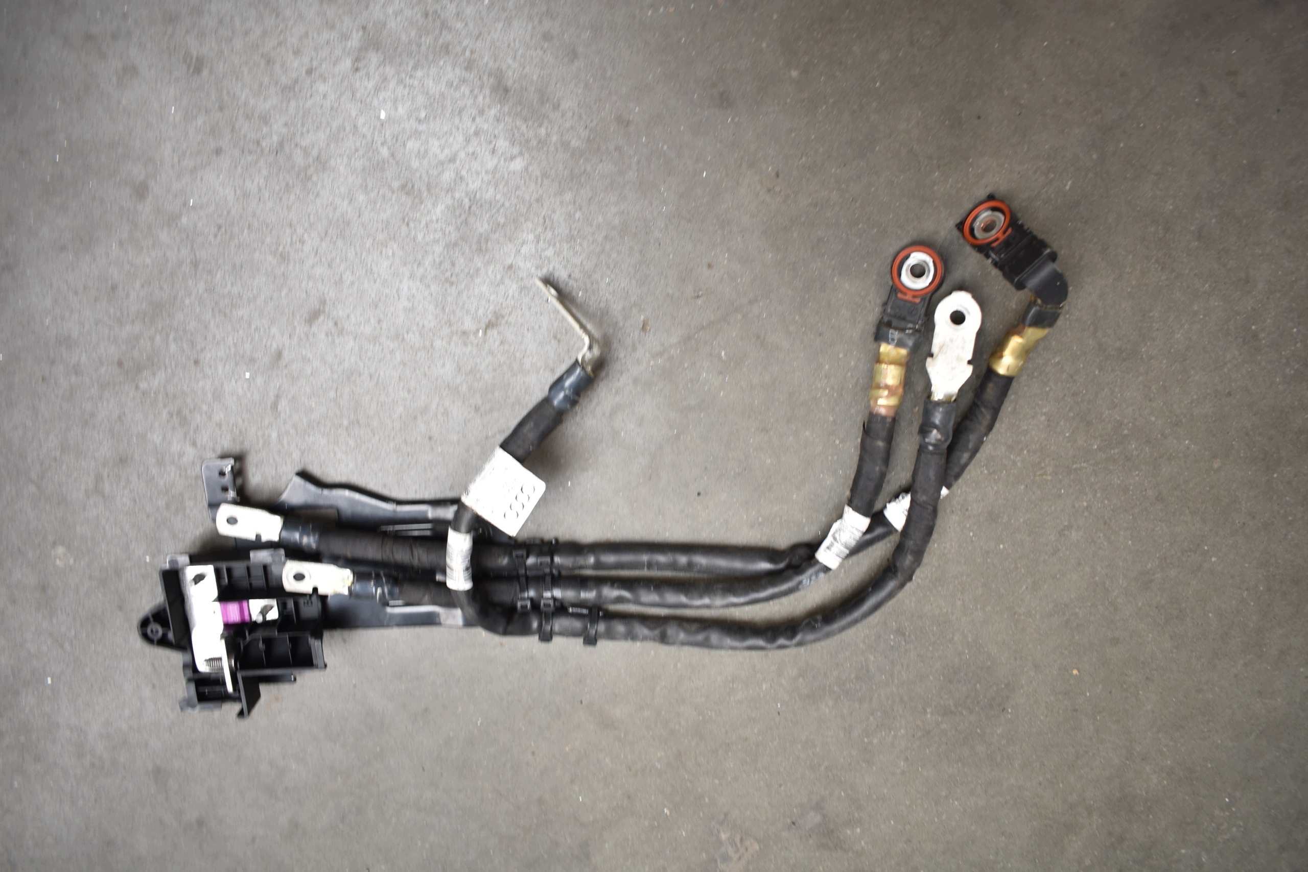 IDEALNY ROZDZIELACZ PRADU + Tubi cavi AUDI A5 B10 1