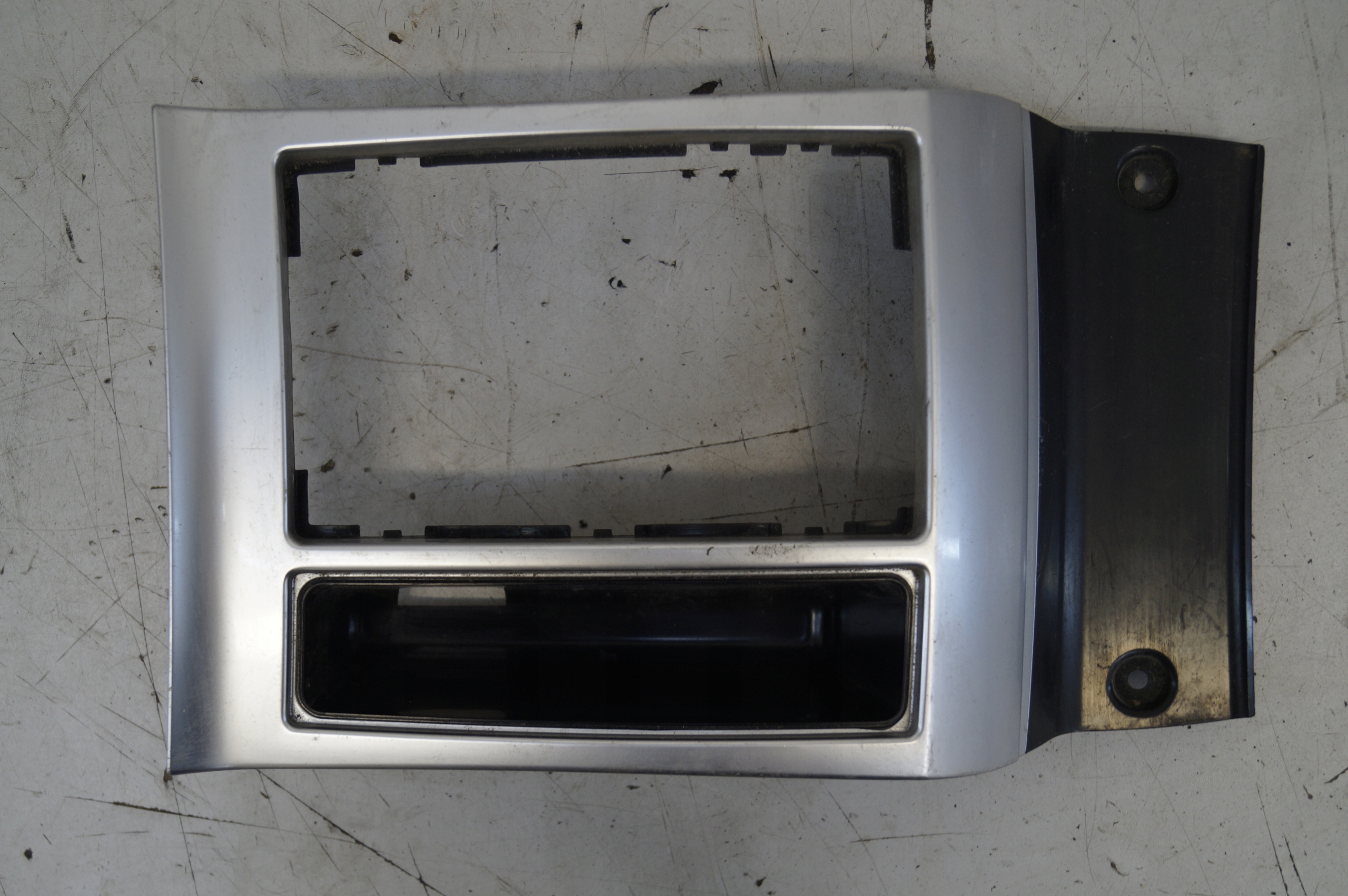 Panel ramka lewarka biegów Chrysler 300C 5.7 V8