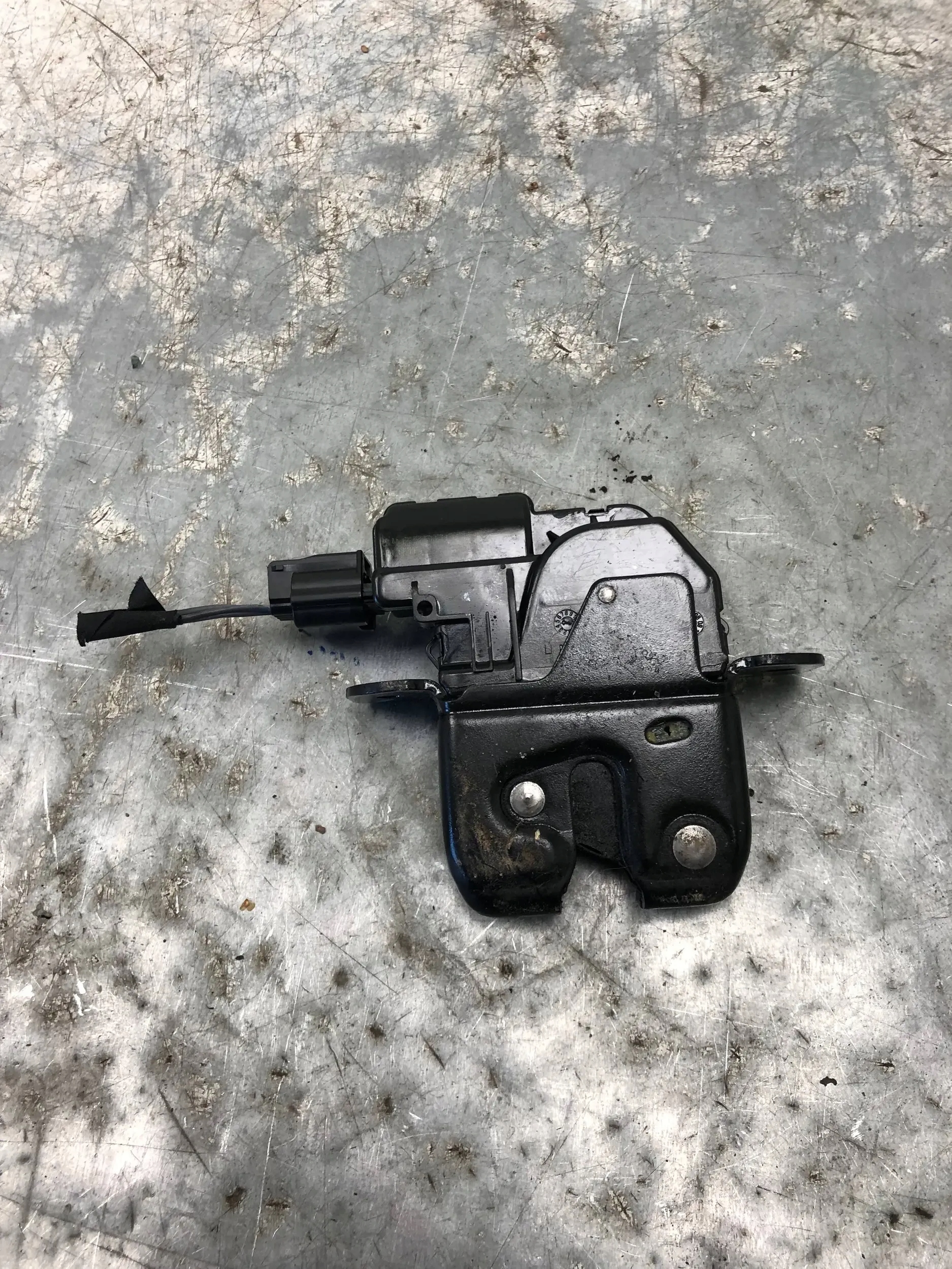 RYGIEL lock bonnet boot RENAULT SCENIC III 846300003R