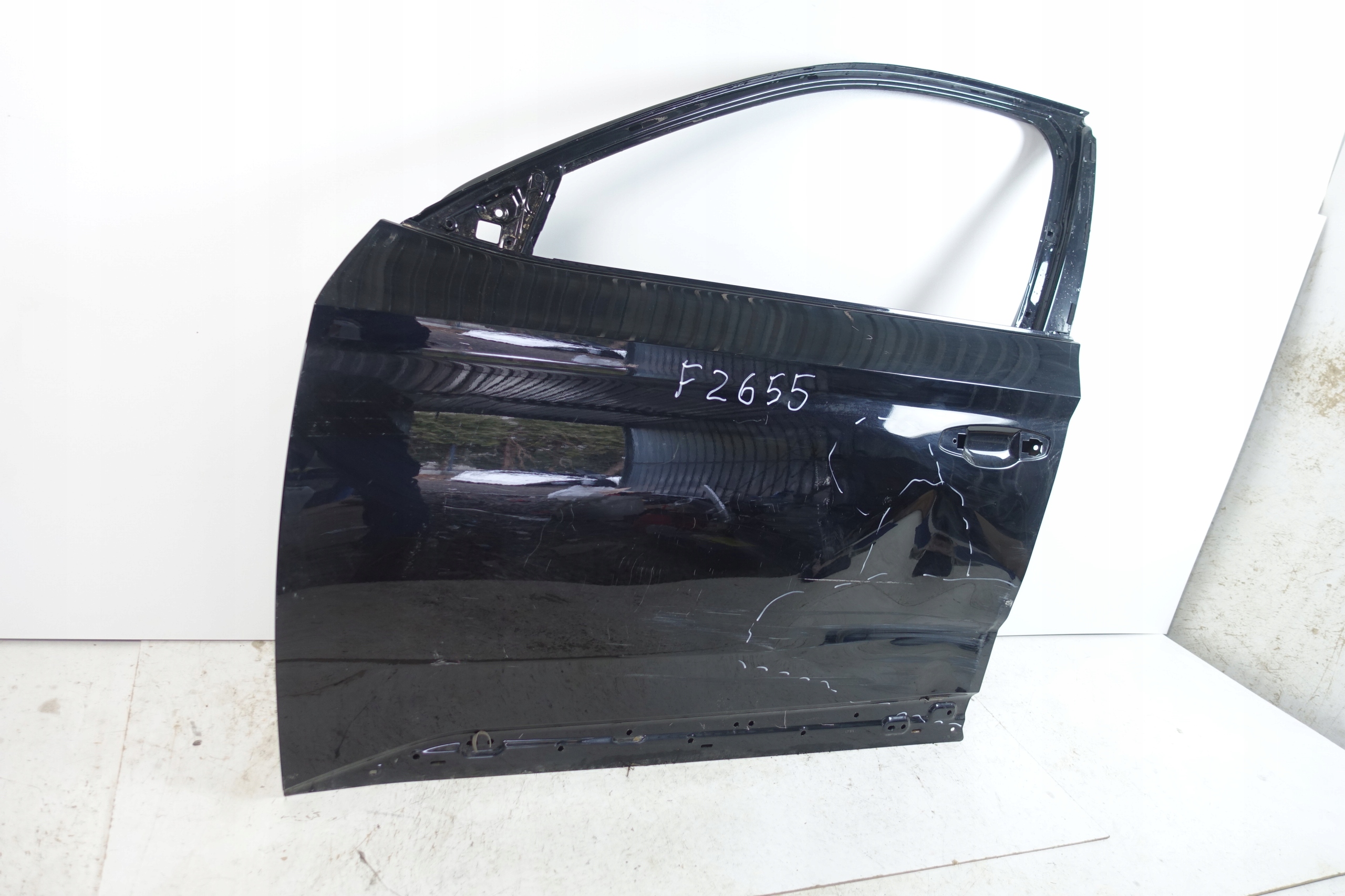 SKODA SUPERB III 3V0 2015- door front left left front 3V0831311