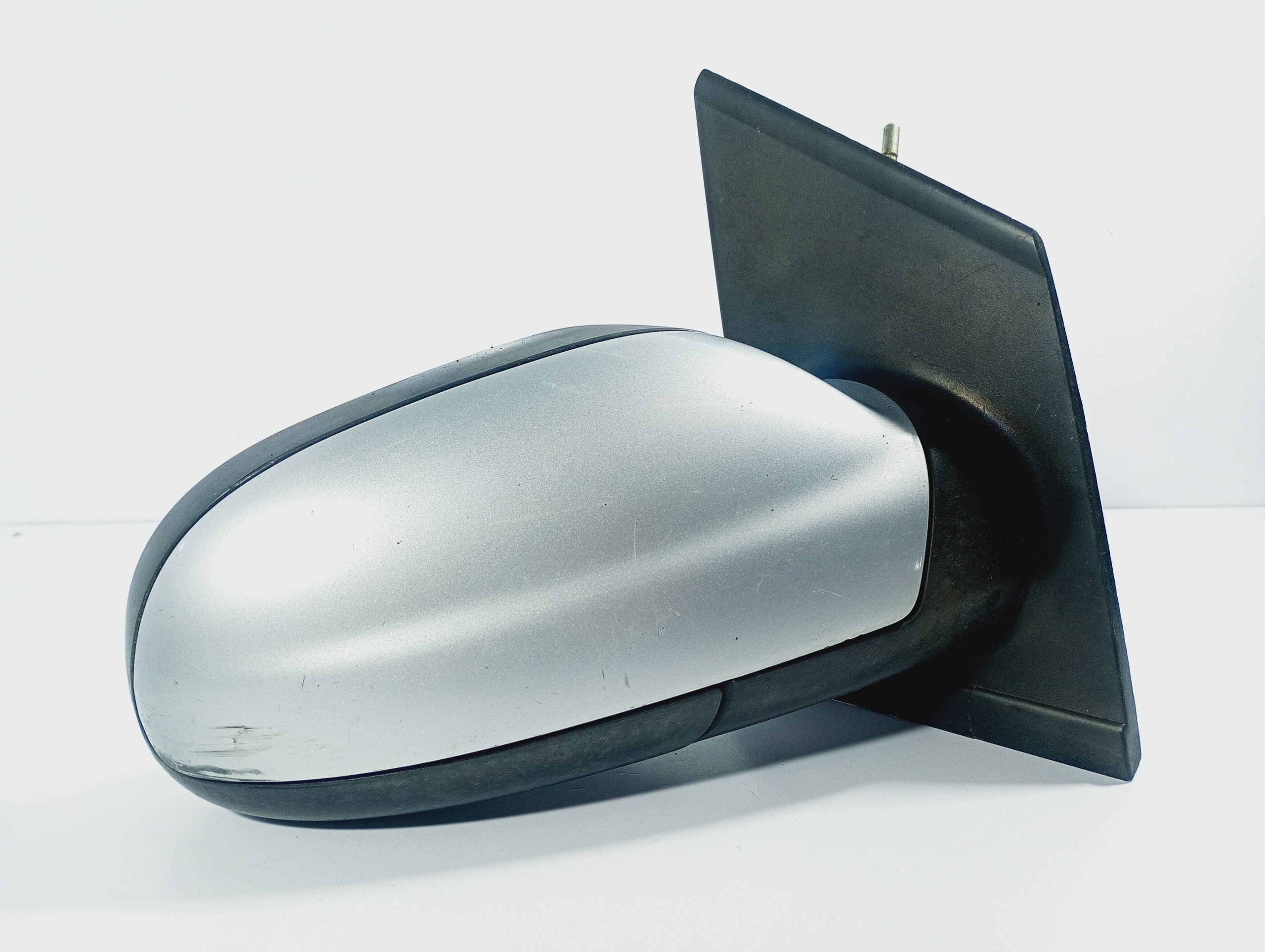 mirror right manually OE E3012042 kod lakieru LA7W VW FOX 05-09