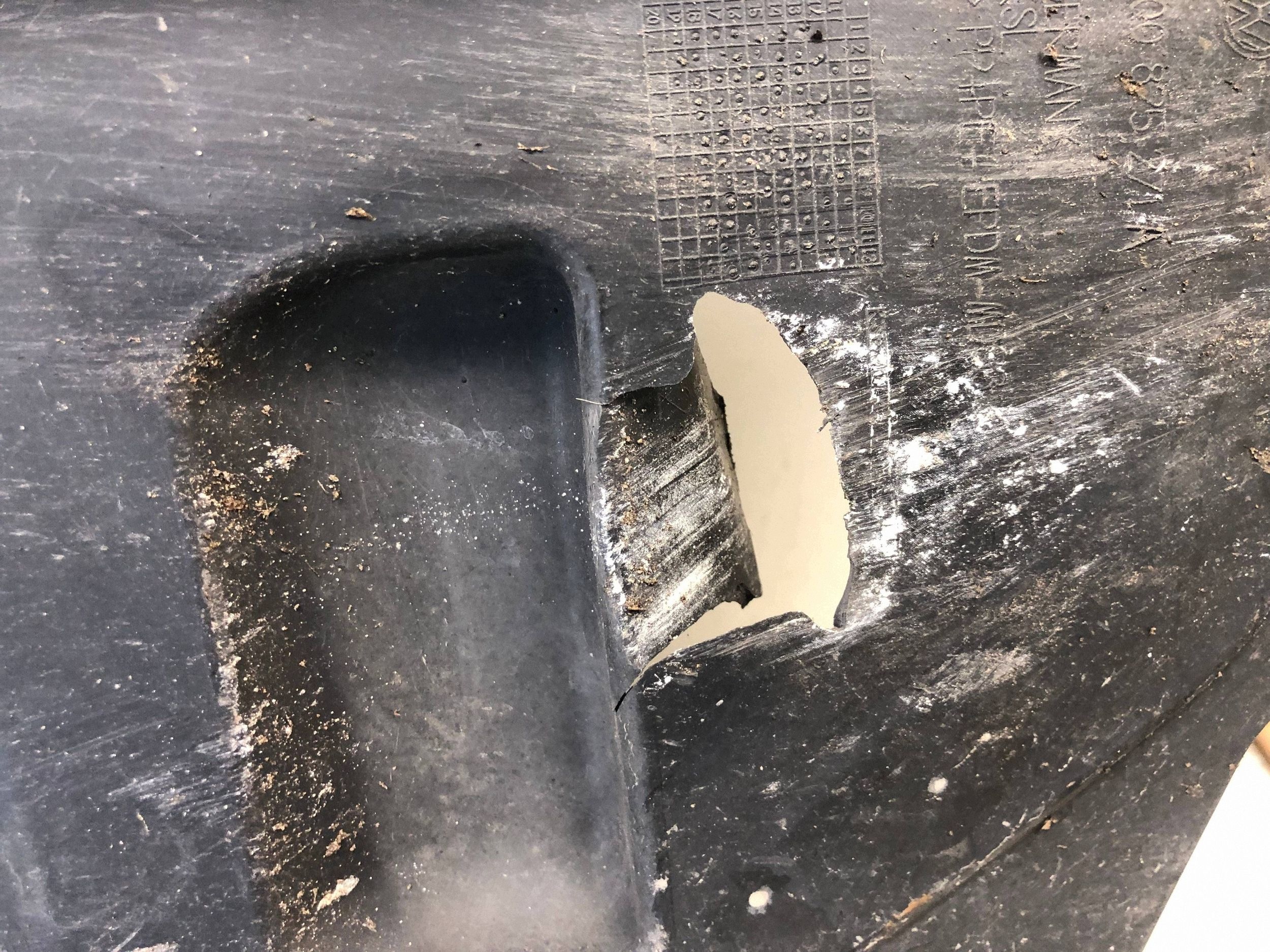 cover chassis left VW GOLF VII LIFT HB 5Q0825201AE