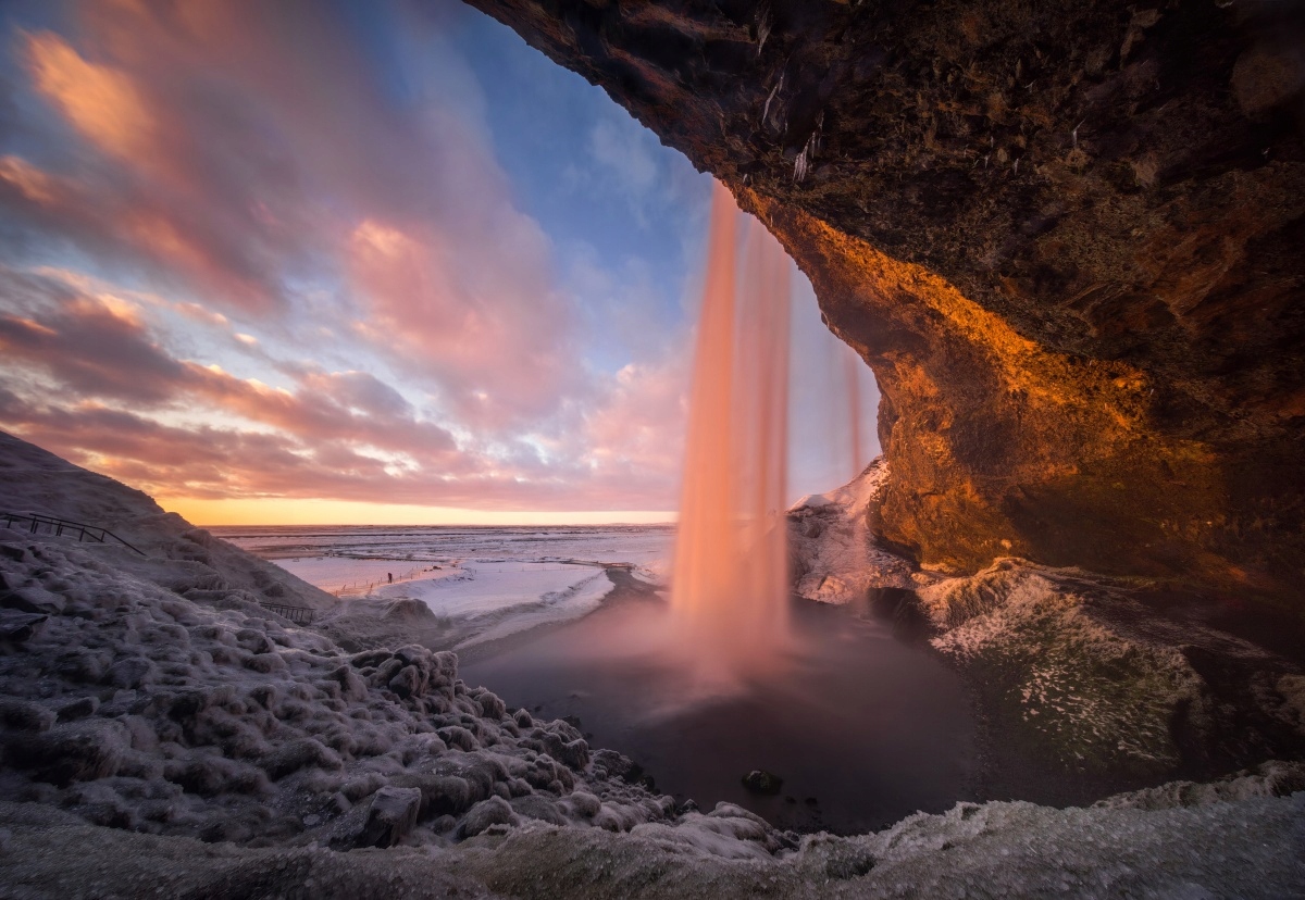 

Fototapeta Flizelinowa Jaskinia Wodospad 152x104