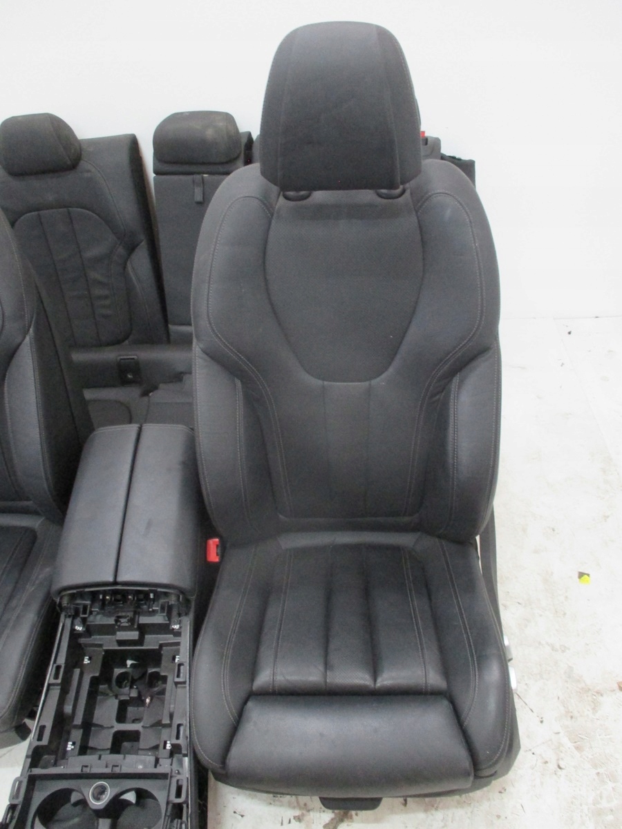 upholstery leather seats BMW X6 G06
