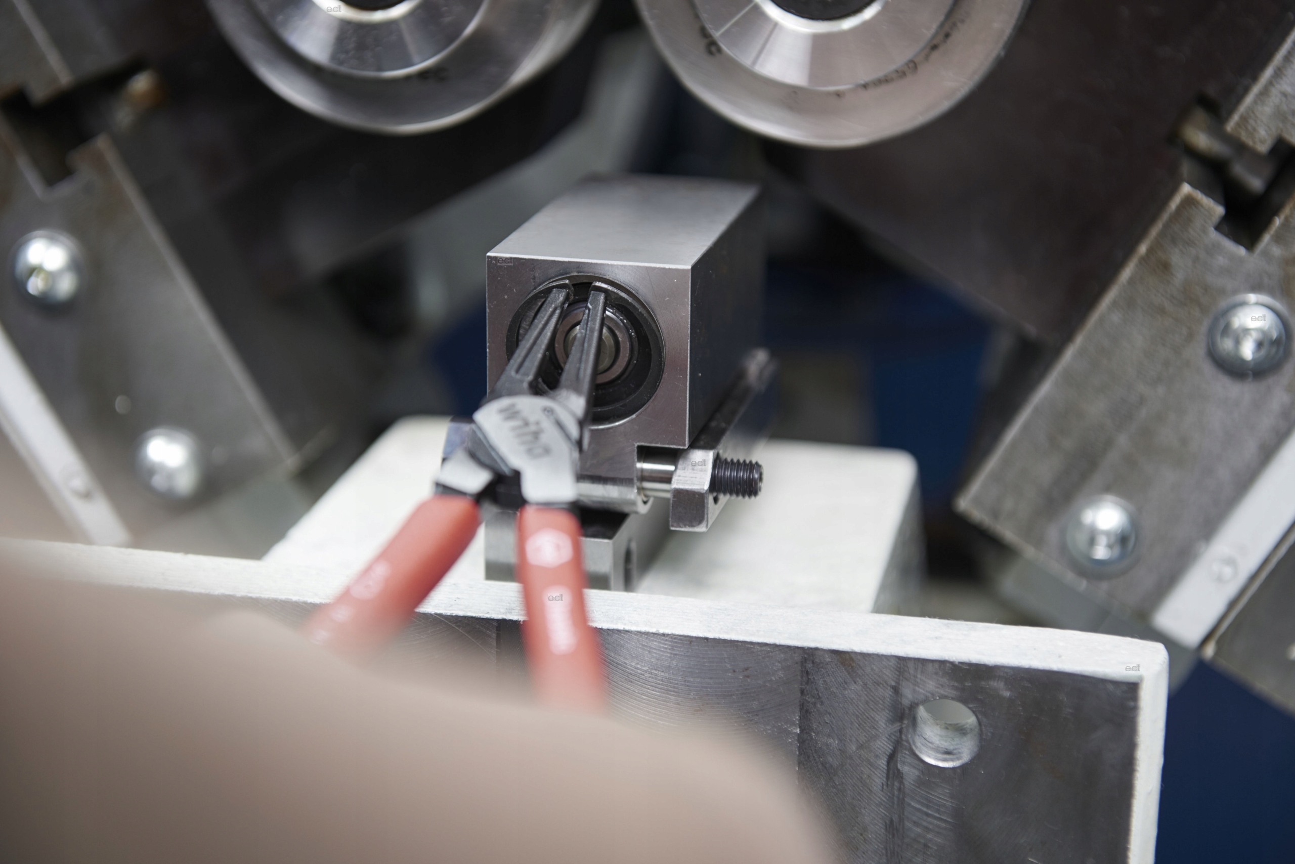 WIHA 34691 SZCZYPCE PIERŚCIENI SEGERA WEW 40-100 EAN (GTIN) 4010995346911