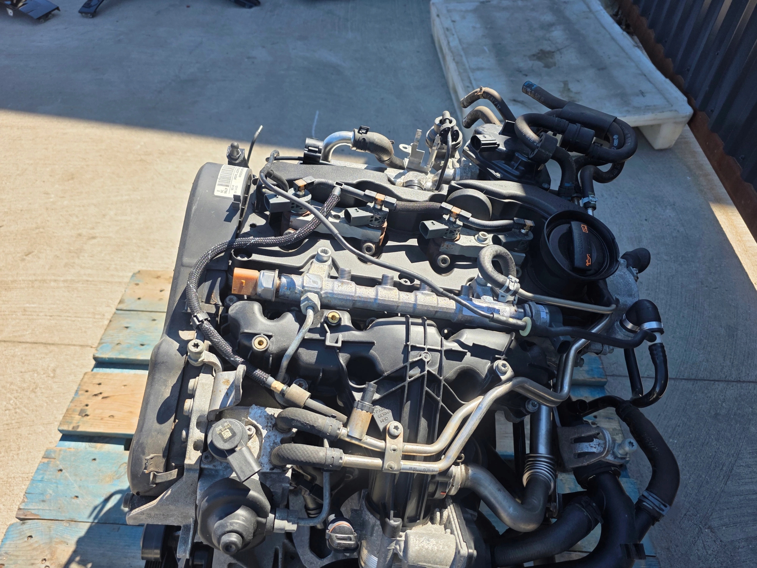 engine complete AUDI A5 8T A4 B8 Q5 SEAT 2.0 TDI CJC CJCB original *2 !!!