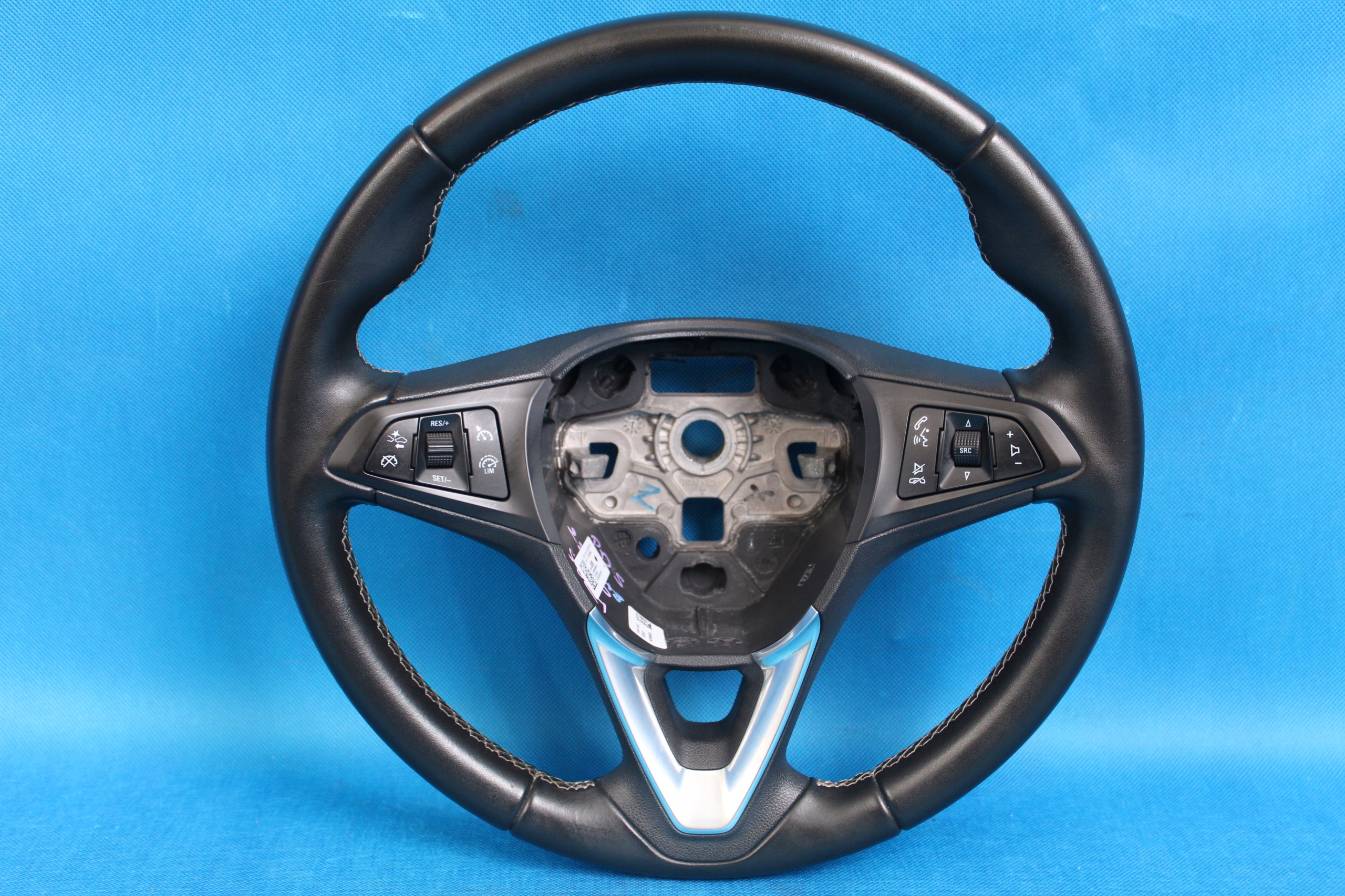 39096088 - Opel Insignia B руль кожаный многофункциональный 18R