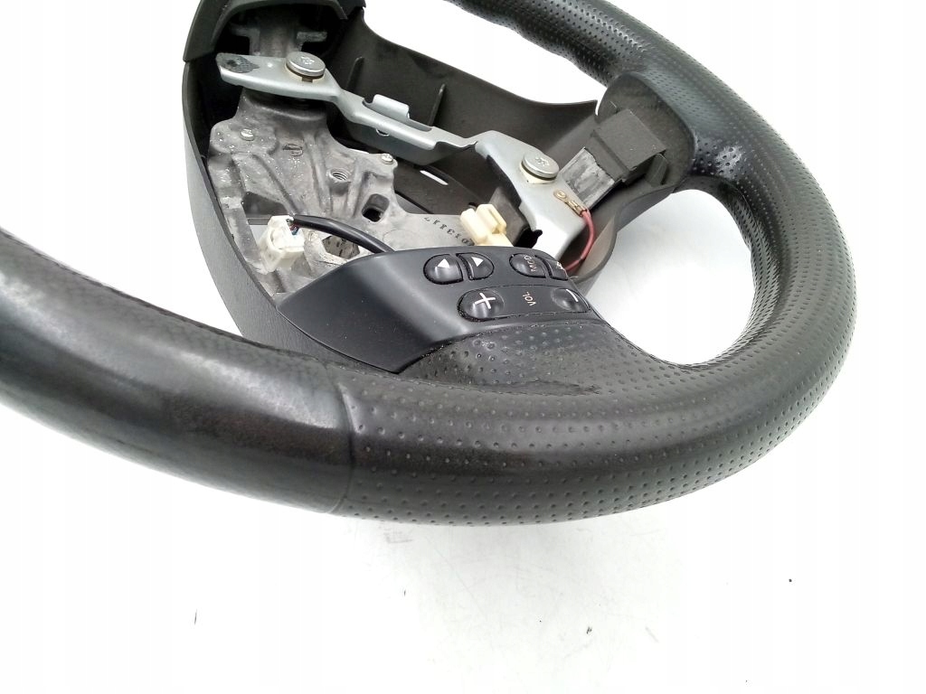 Mazda 2 II lenkrad multifunkcyjna