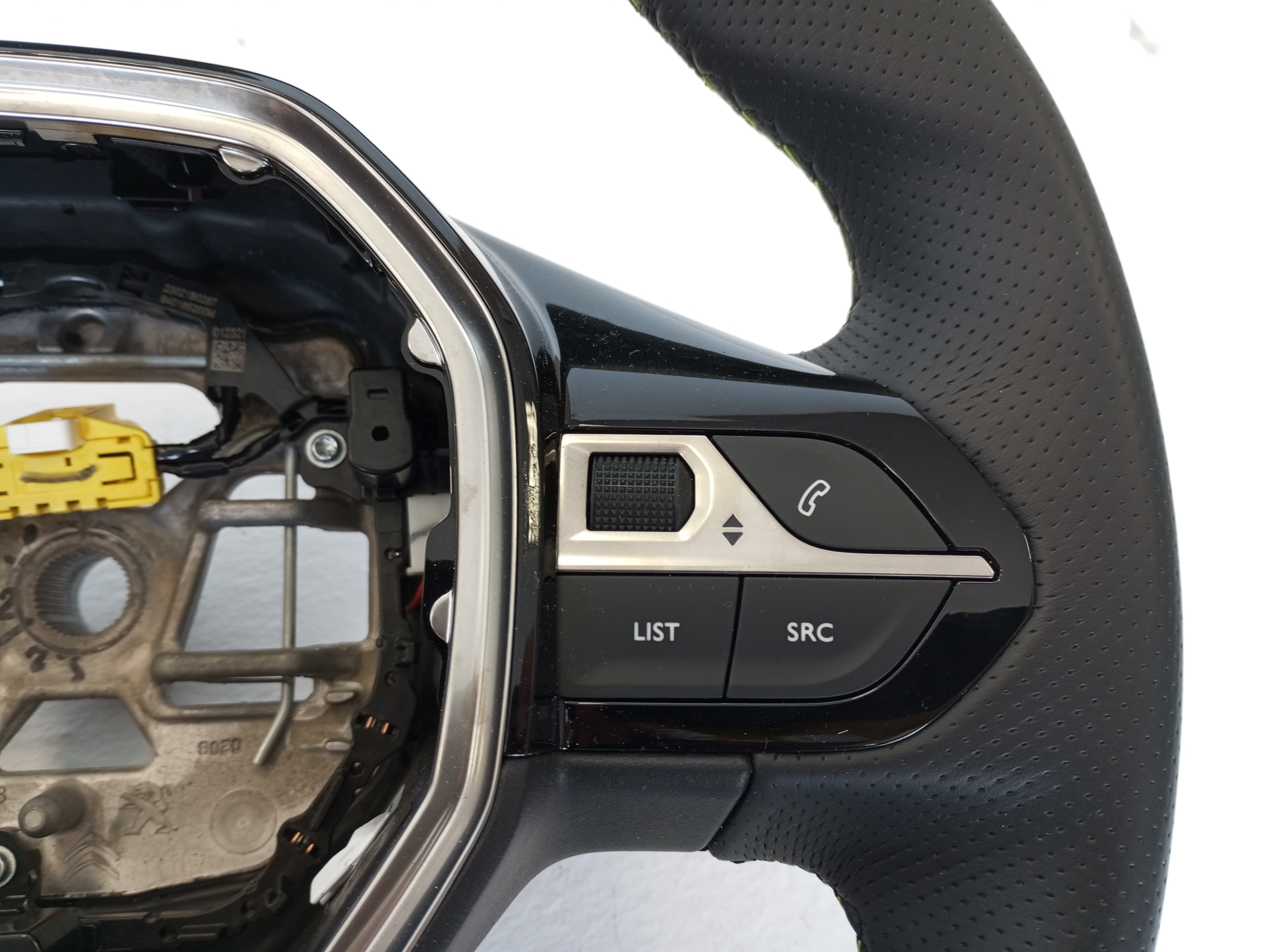 lenkrad Peugeot 2008 II LIFT GT