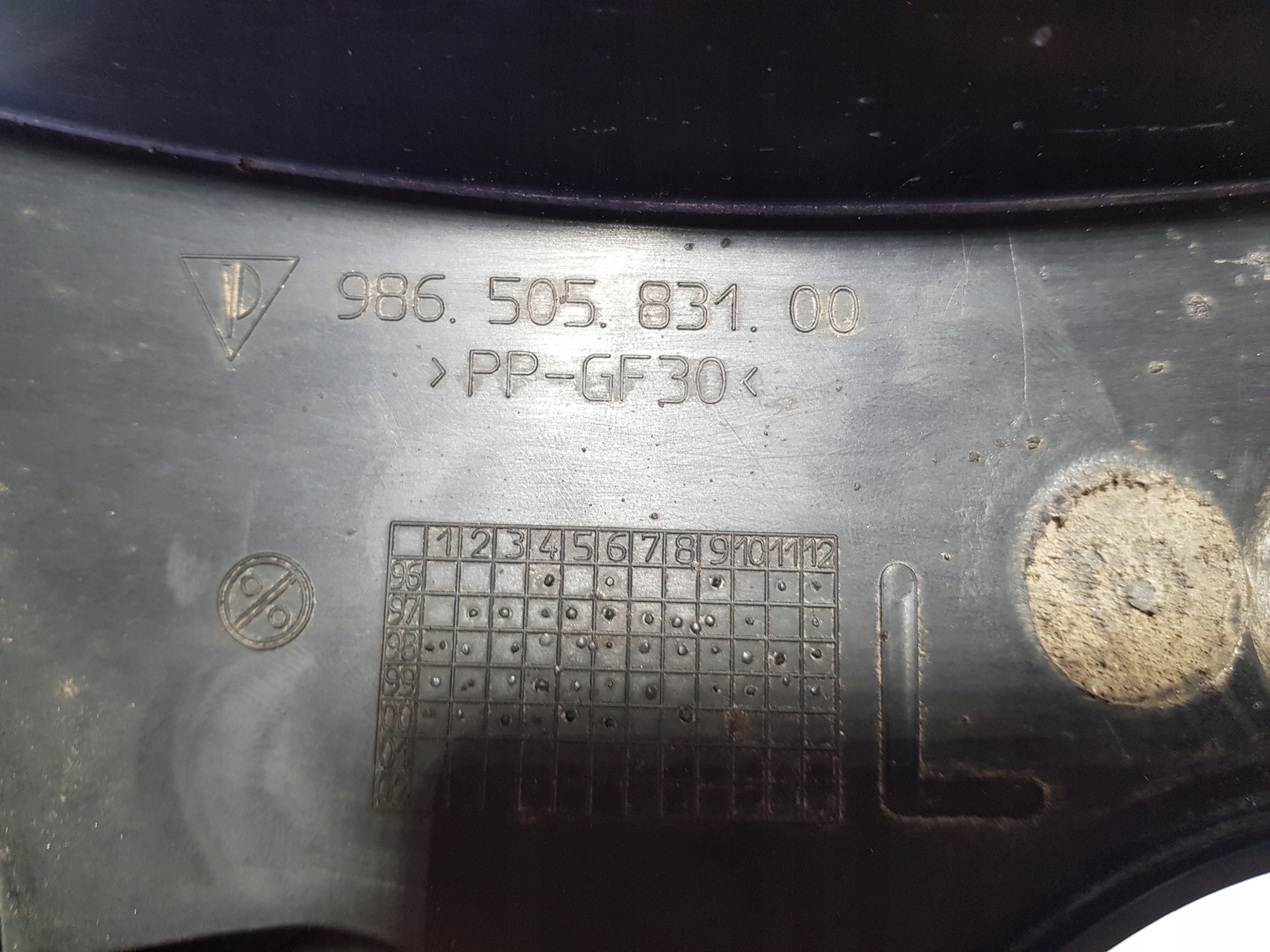 PORSCHE BOXSTER S 986 mudguard rear. left left rear part 98650583100