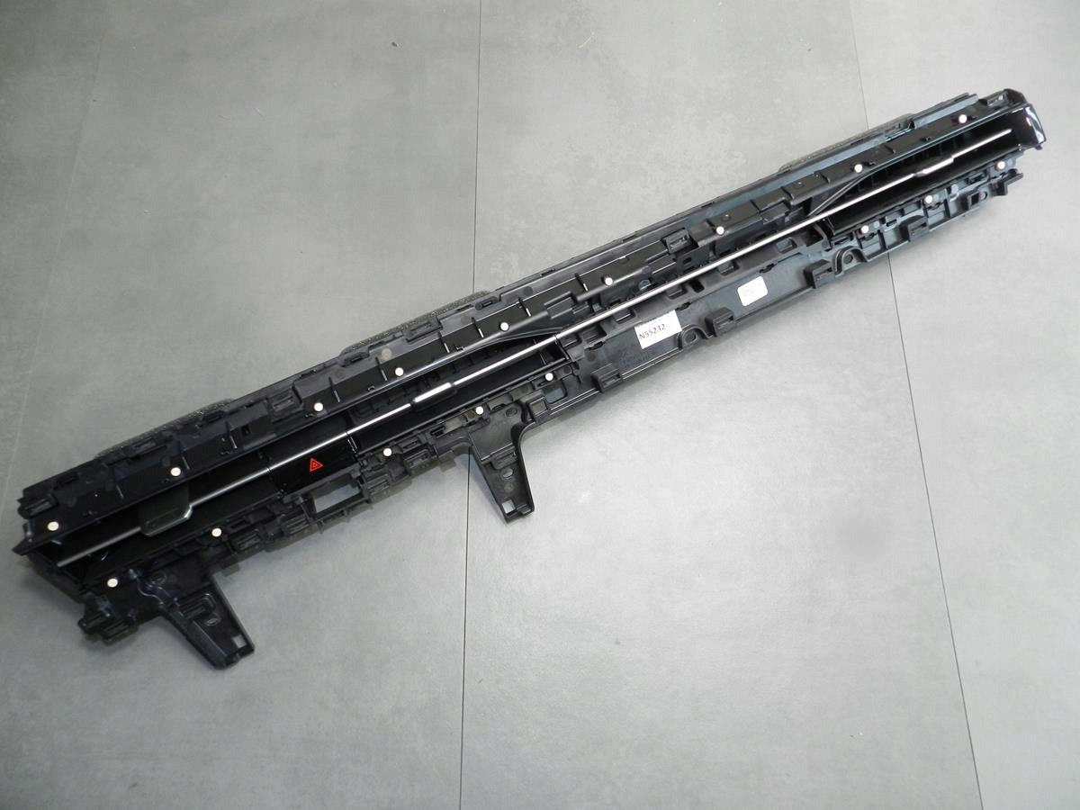 VW ARTEON ЦЕНТРАЛЬНАЯ РЕШЕТКА 3G8858416T