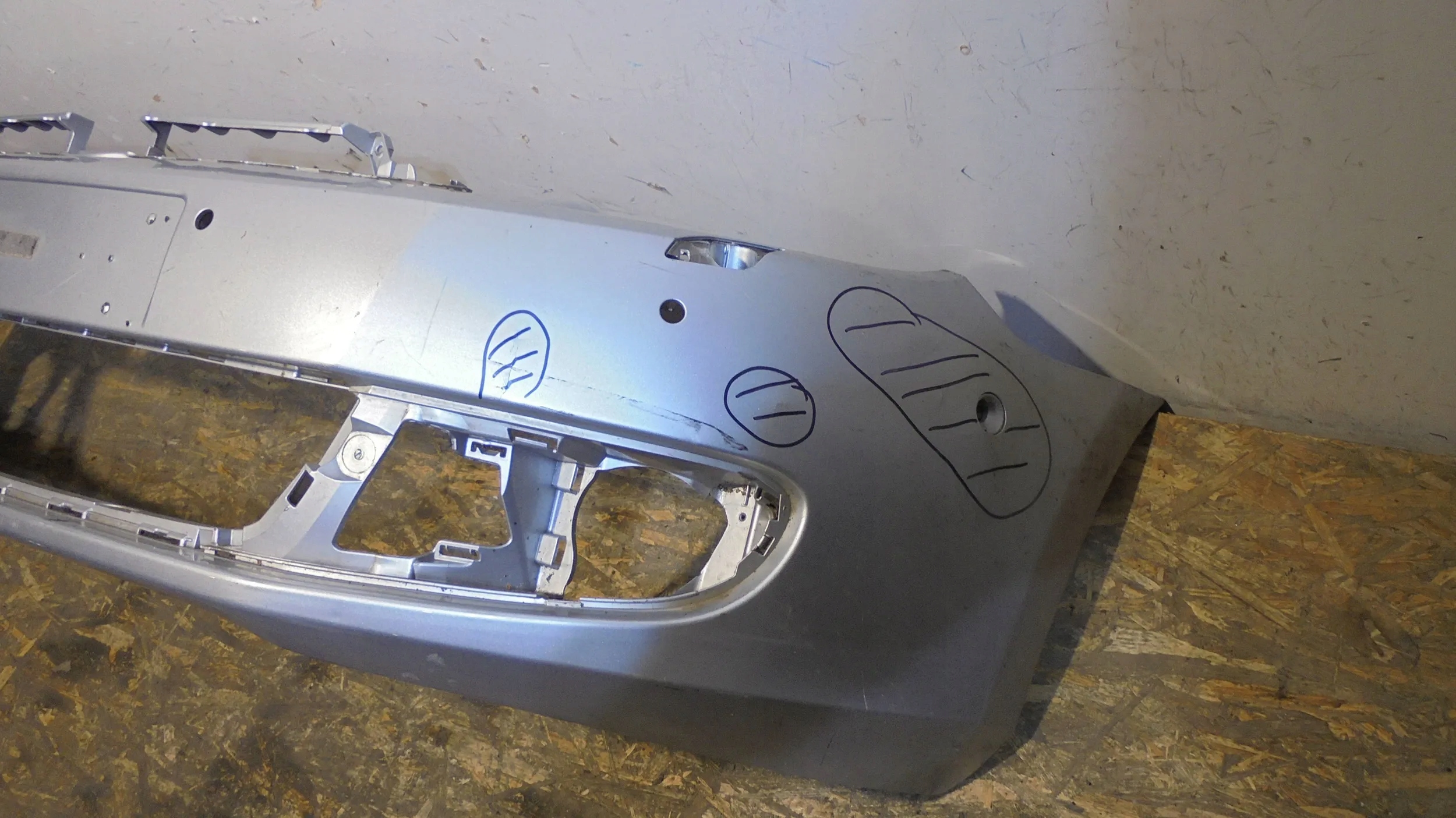 bumper front 5K0807221 Volkswagen Golf VI 08