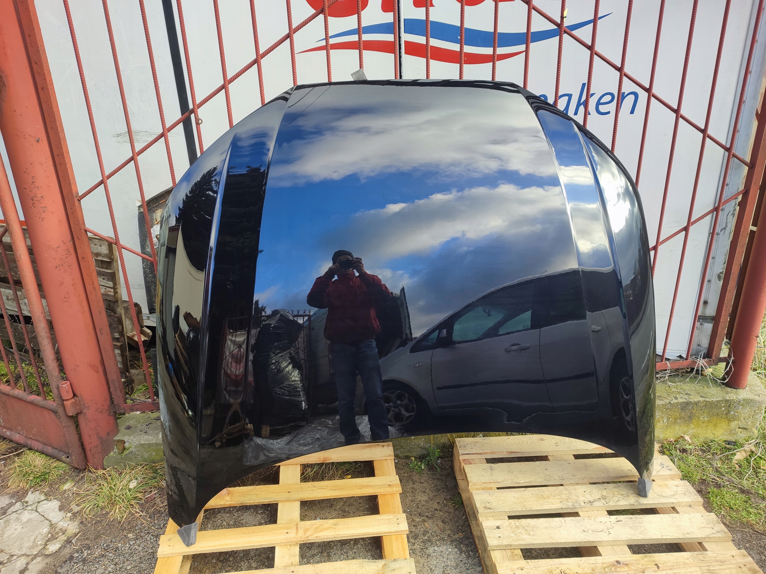 Capot STALOWA AUDI A4 B9 UZYWANA 1