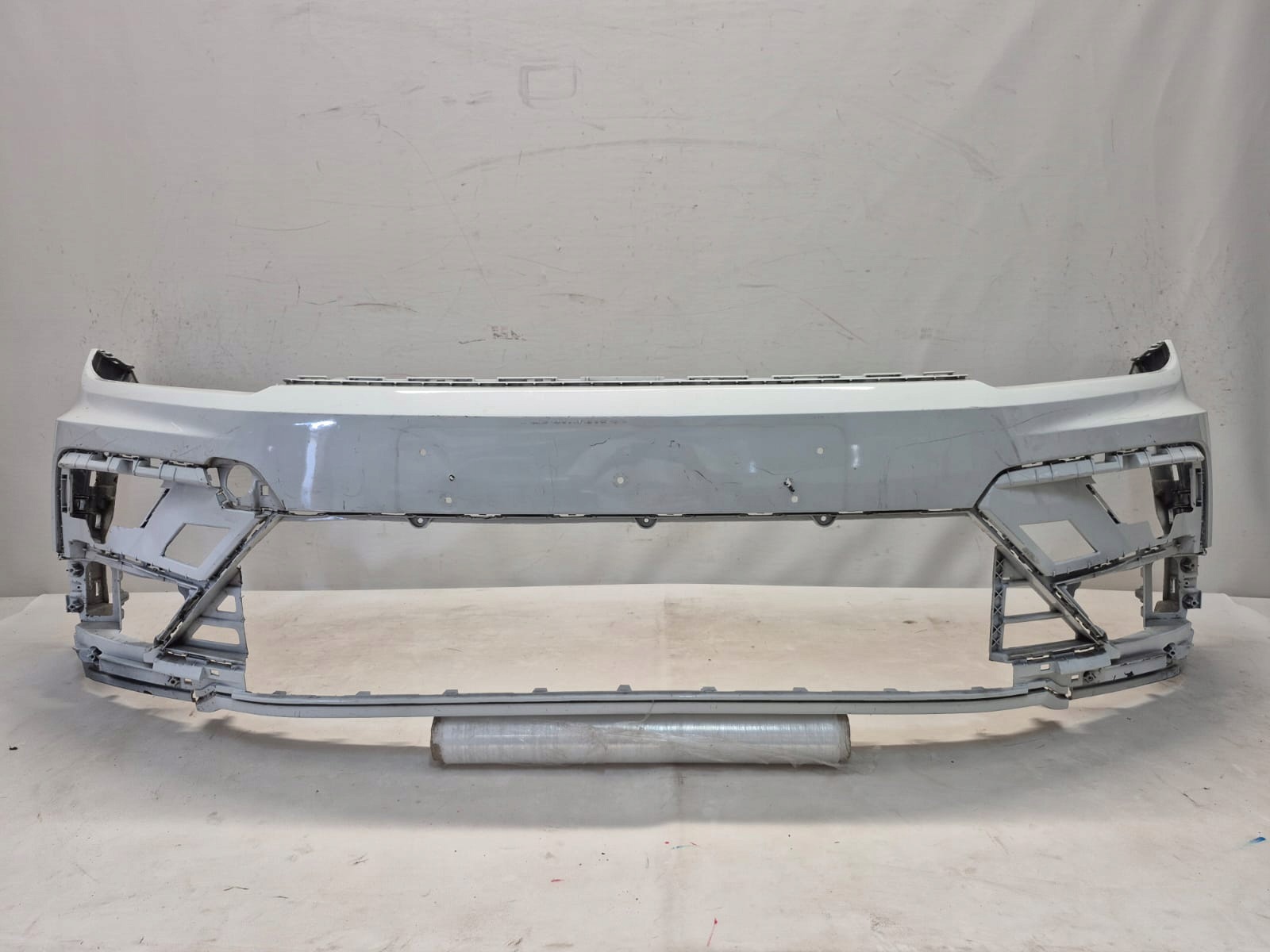 VW TIGUAN II 2 R-LINE 16-20 bumper front front PDC