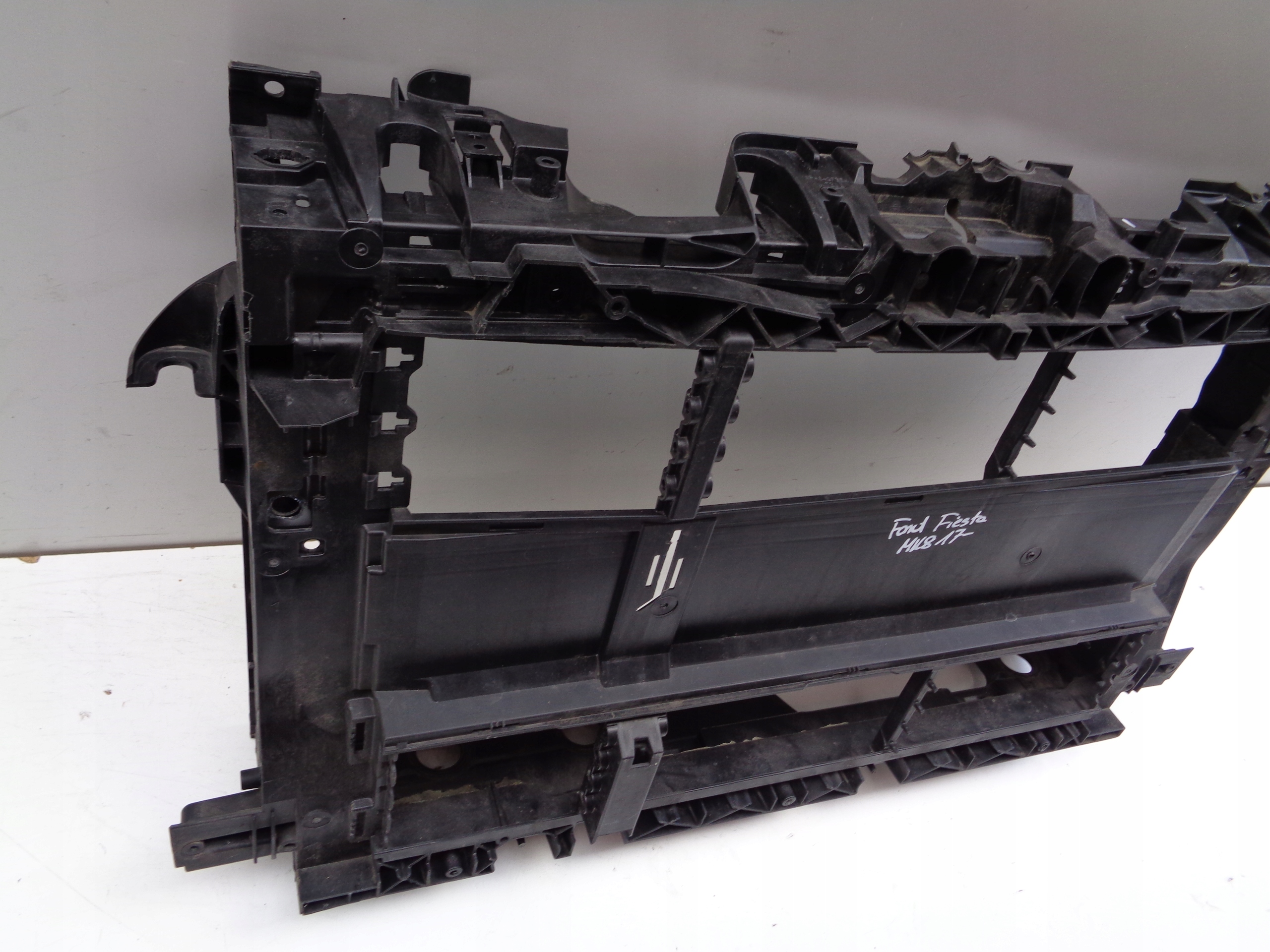 bar, wall front FORD FIESTA MK8 17