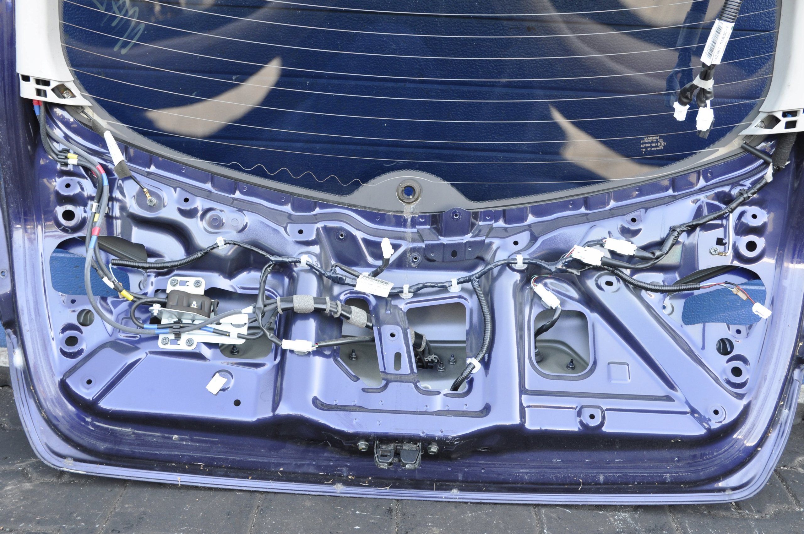 NISSAN PULSAR KLAPA BAGAŻNIKA TYŁ TYLNA SZYBA Typ samochodu Samochody osobowe