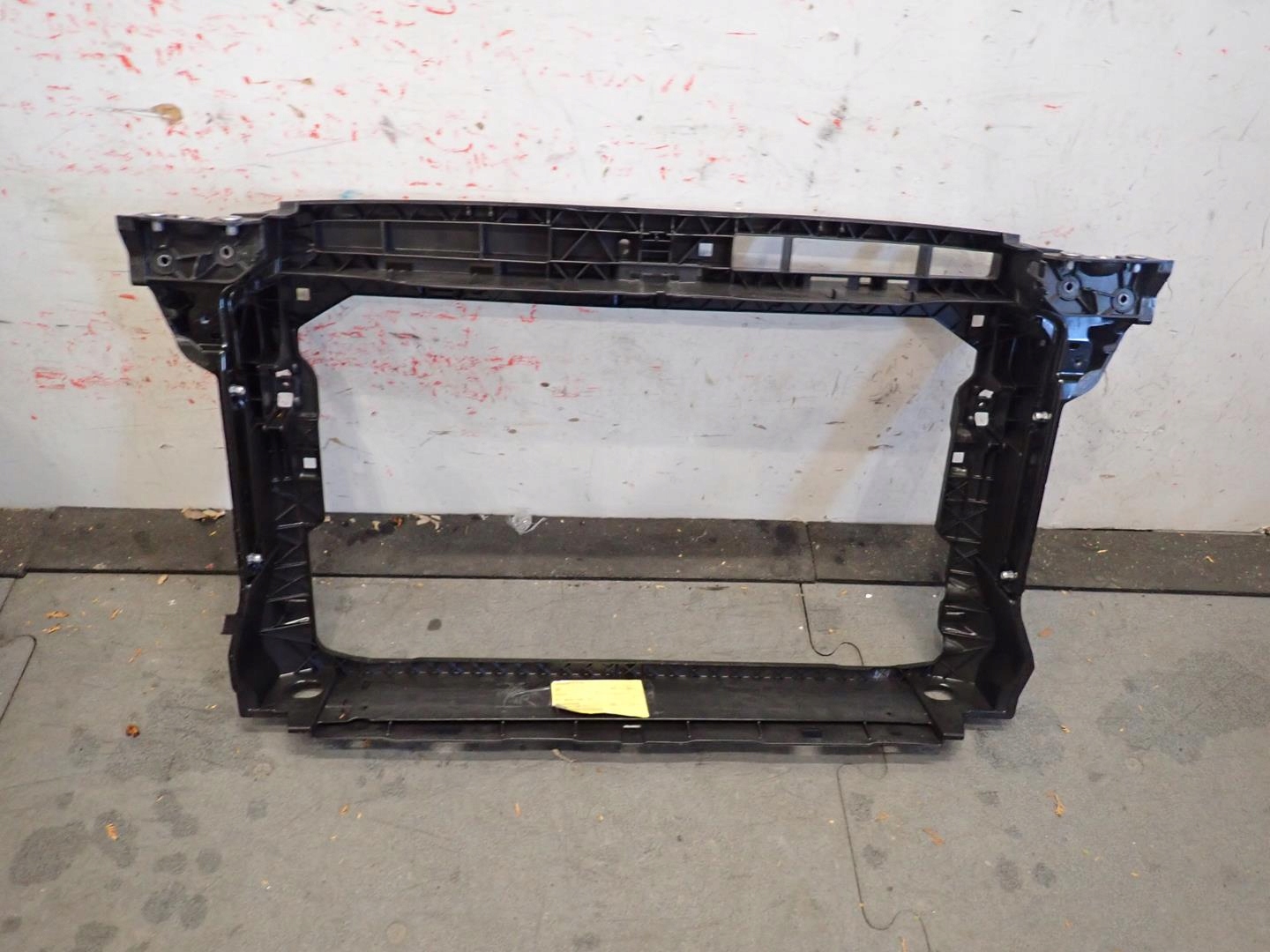 support panel for radiators VW PASSAT B9 2024- 3J0805588F