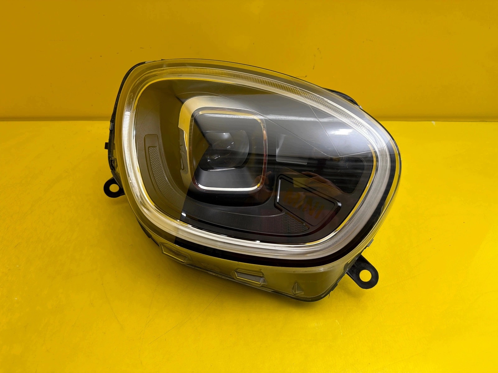 light right Mini Countryman F60 Lift Full Led 5A3BD72-04