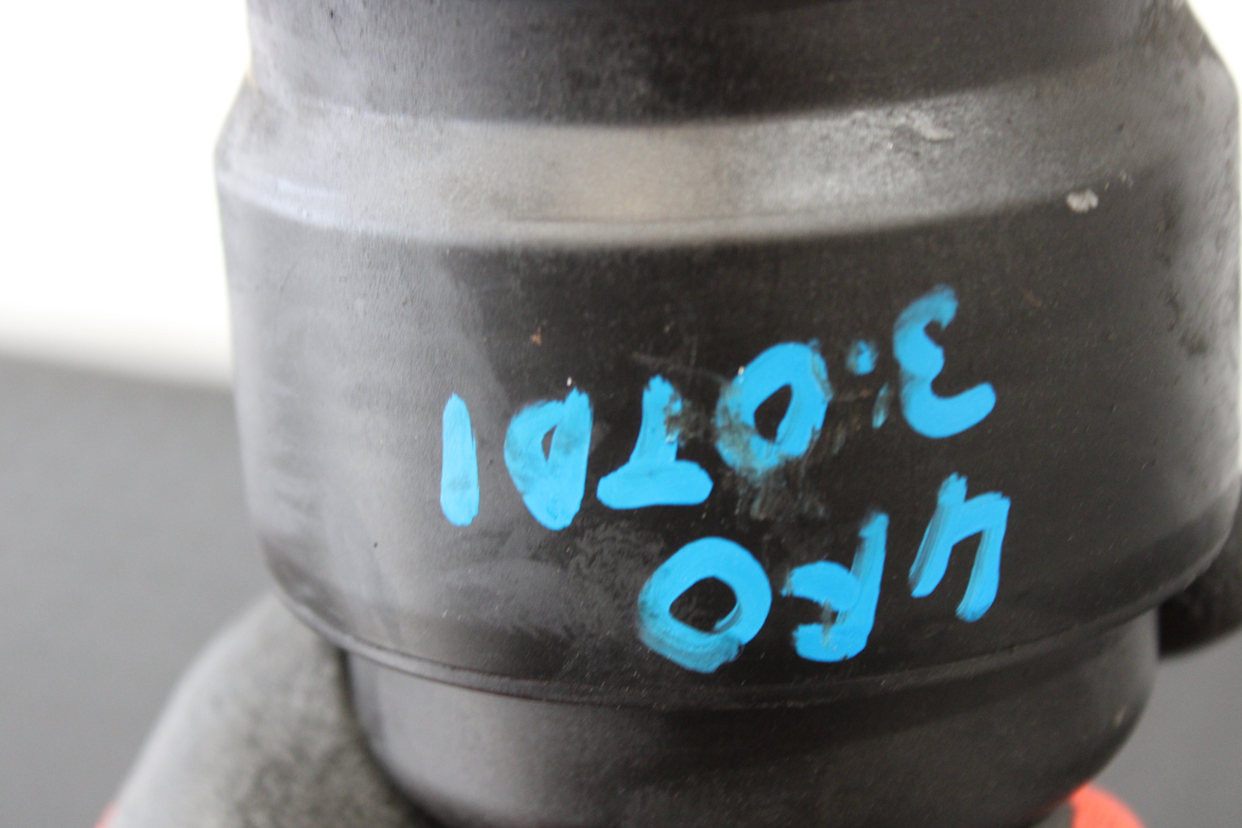 Gehäuse filter oil AUDI A6 C6 4F0 ASB 7855868